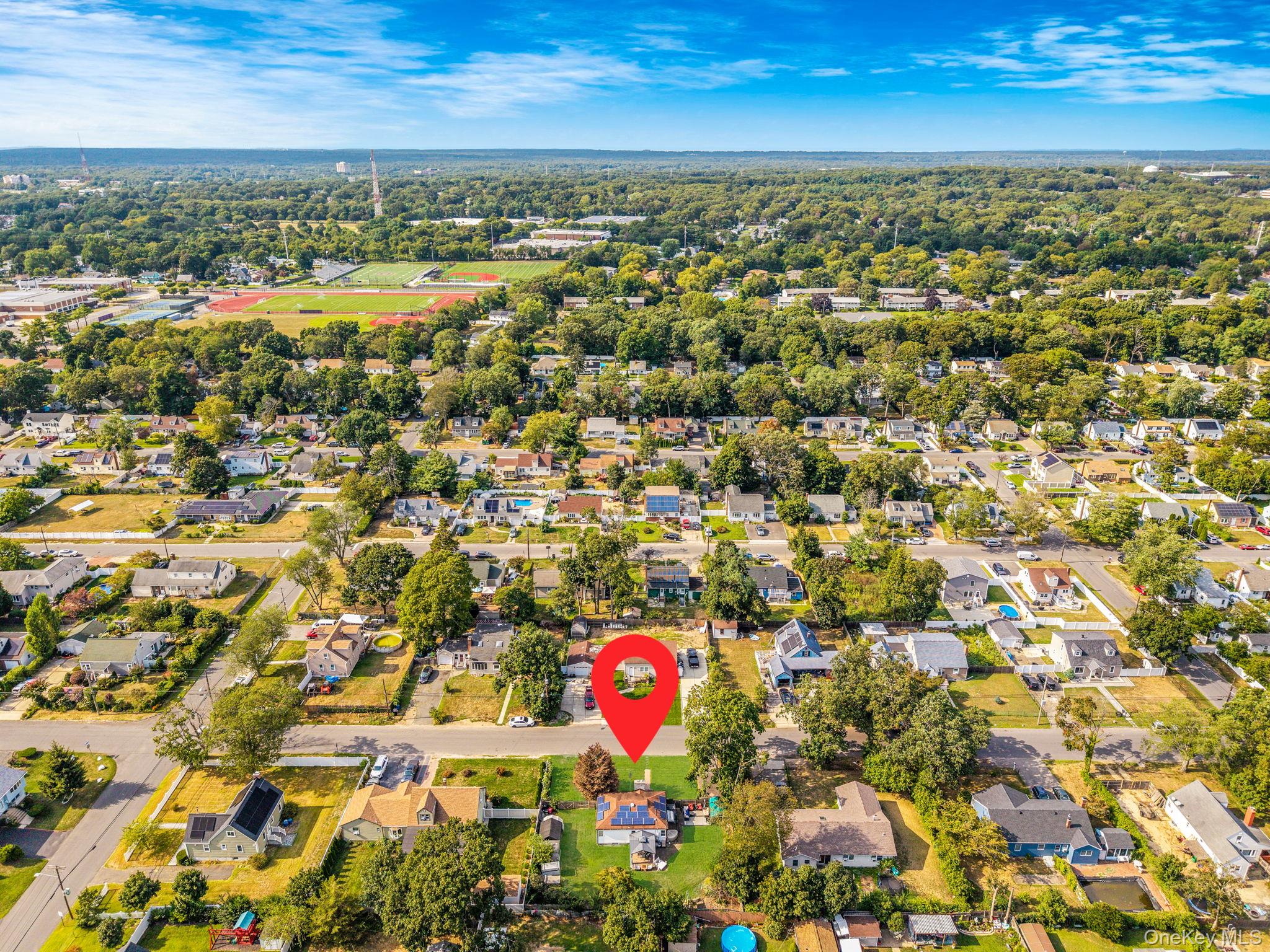 #20 photo, 30 Oakdale Avenue, サフォーク郡 Central Islip , NY 11722