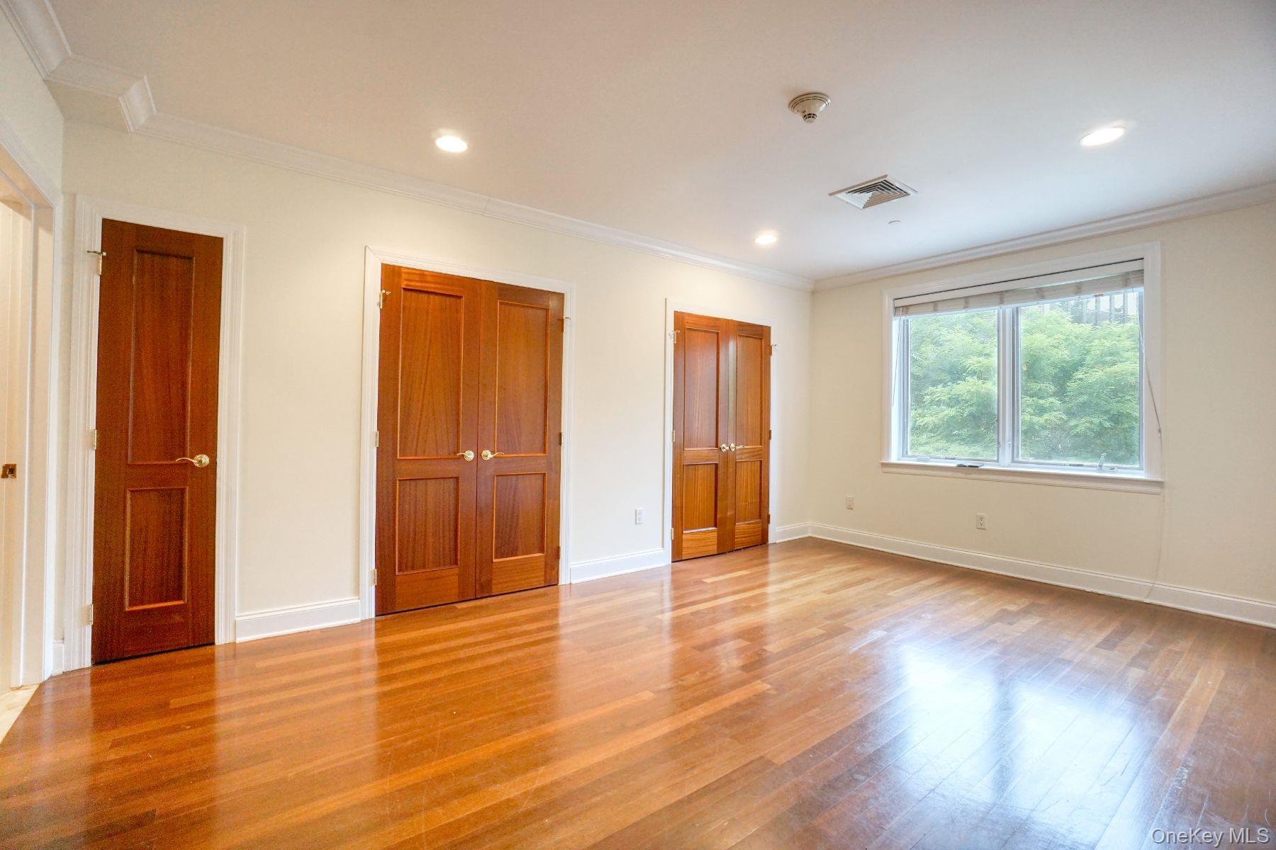 #8 photo, 171 Great Neck Road, ナッソー郡 Great Neck , NY 11021