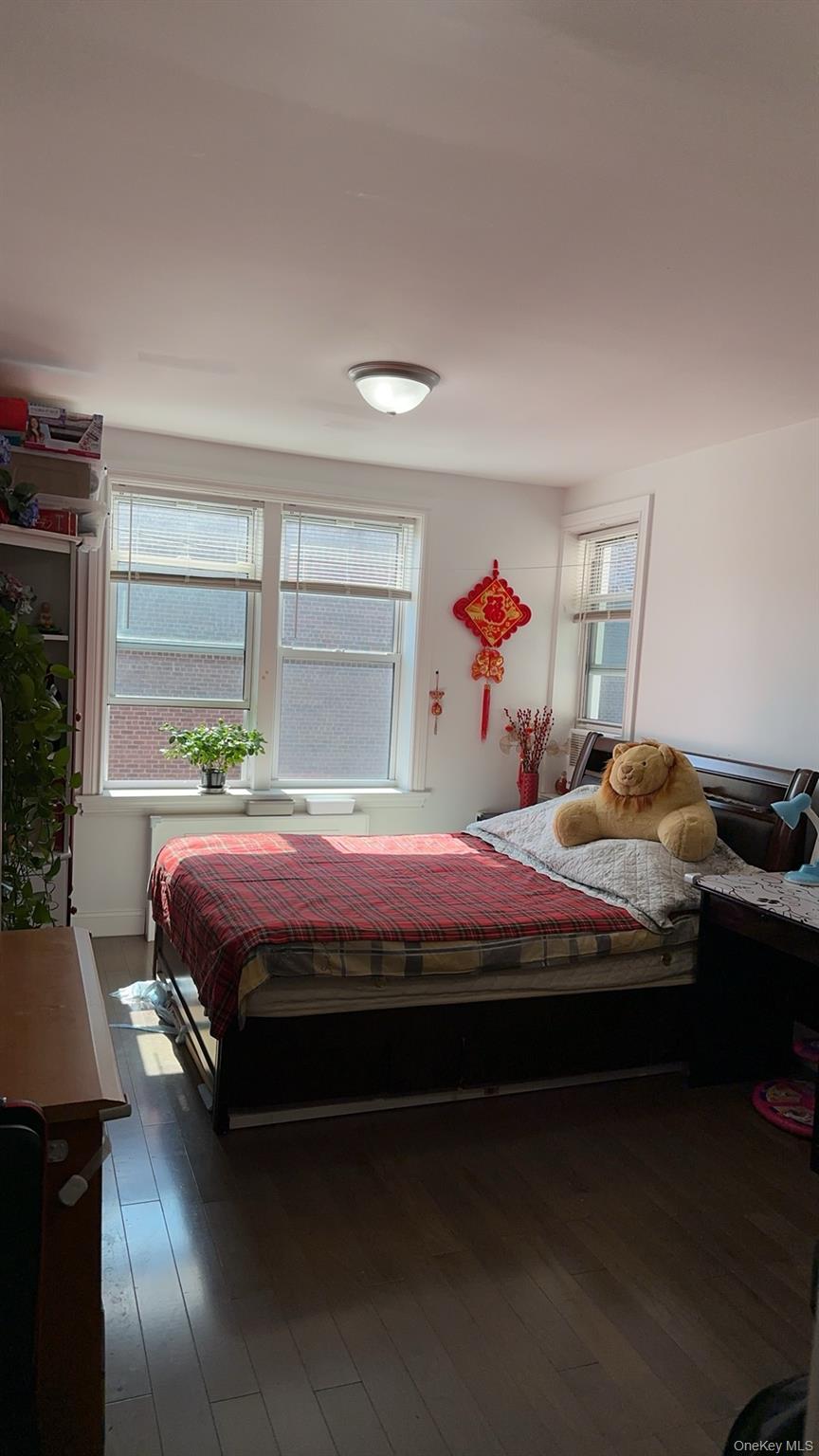 #5 photo, 4240 Bowne Street, Flushing , NY 11355