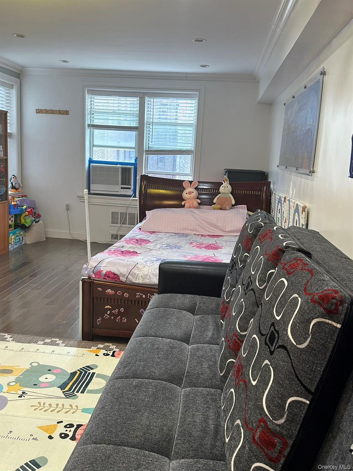 #8 photo, 4240 Bowne Street, Flushing , NY 11355