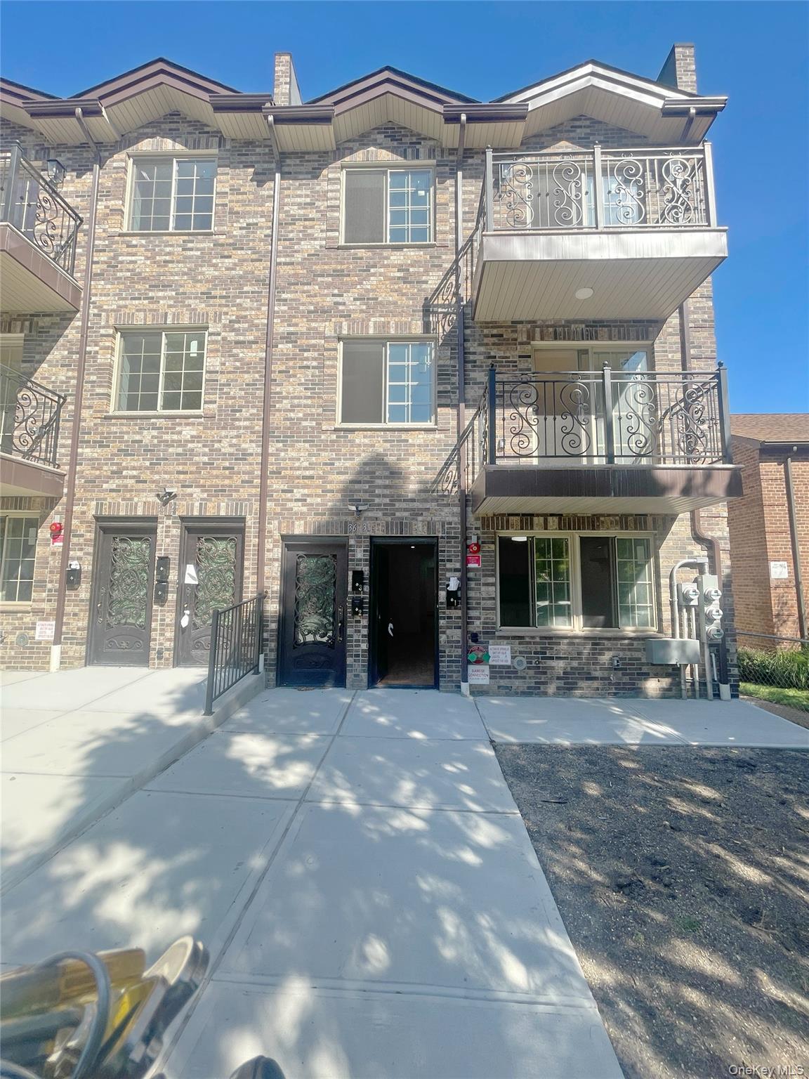 #1 photo, 3631 171st Street, كوينز Flushing , NY 11358