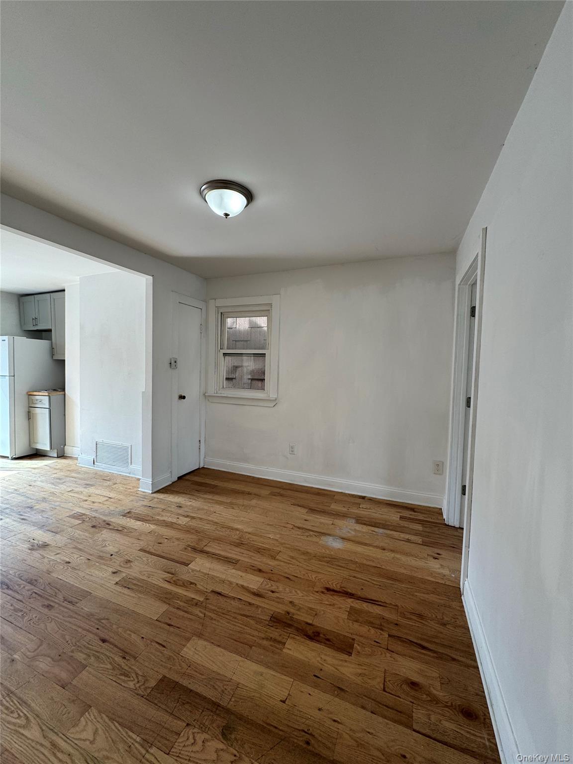 #3 photo, 108-42 51st Avenue, クイーンズ区 Corona , NY 11368