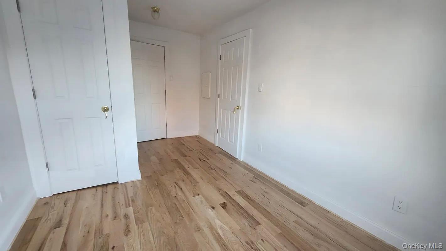 #5 photo, 108-42 51st Avenue, クイーンズ区 Corona , NY 11368