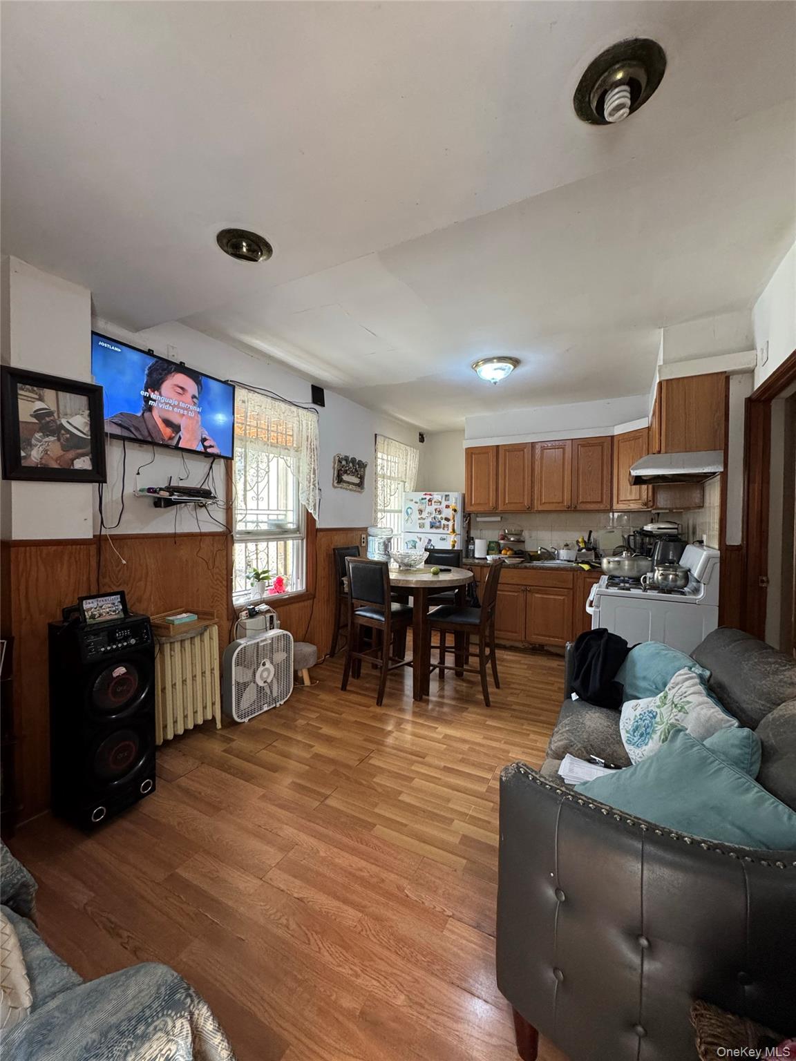 #8 photo, 108-42 51st Avenue, クイーンズ区 Corona , NY 11368