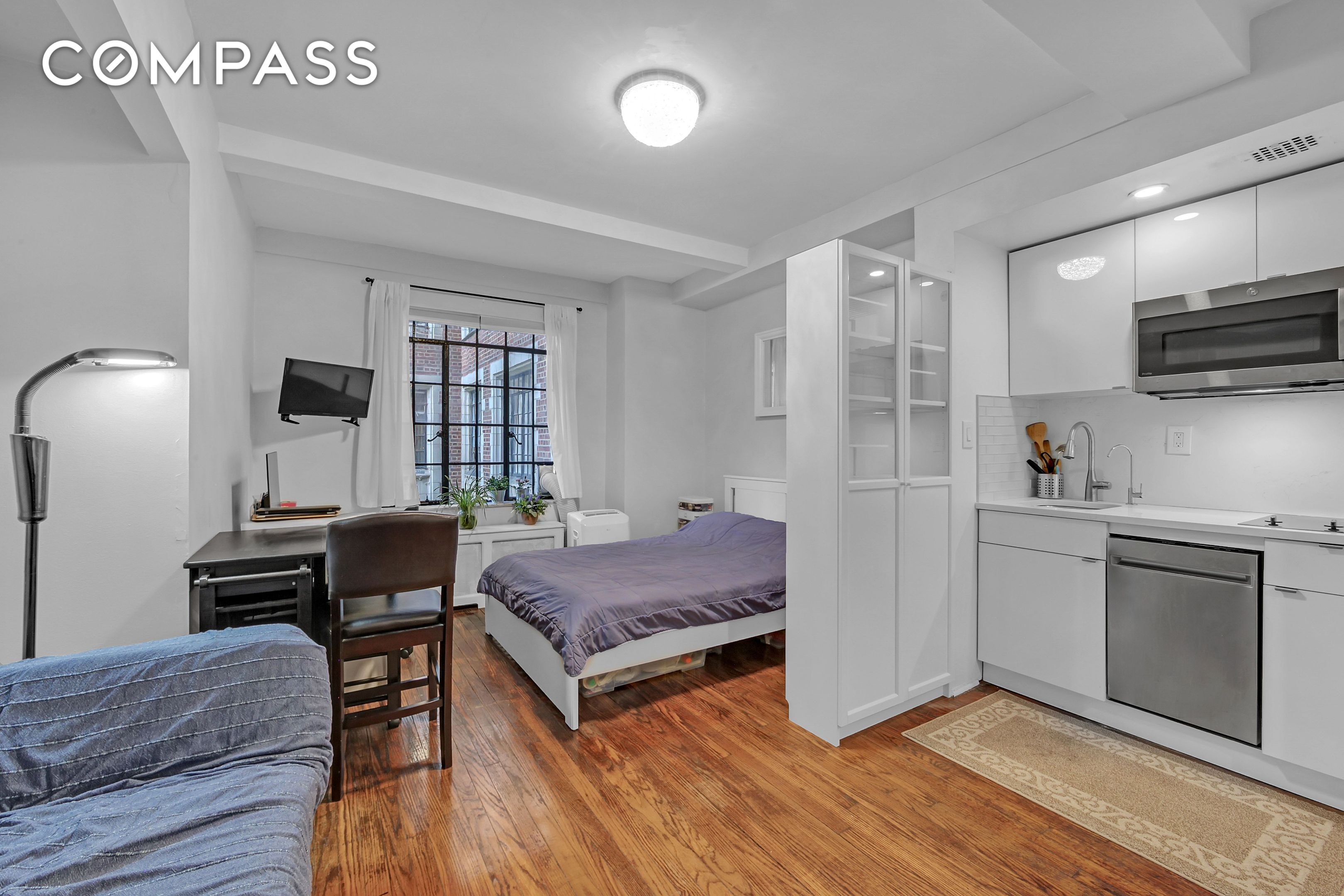 #1 photo, 25 Tudor City Place, मैनहटन Murray Hill , NY 10017