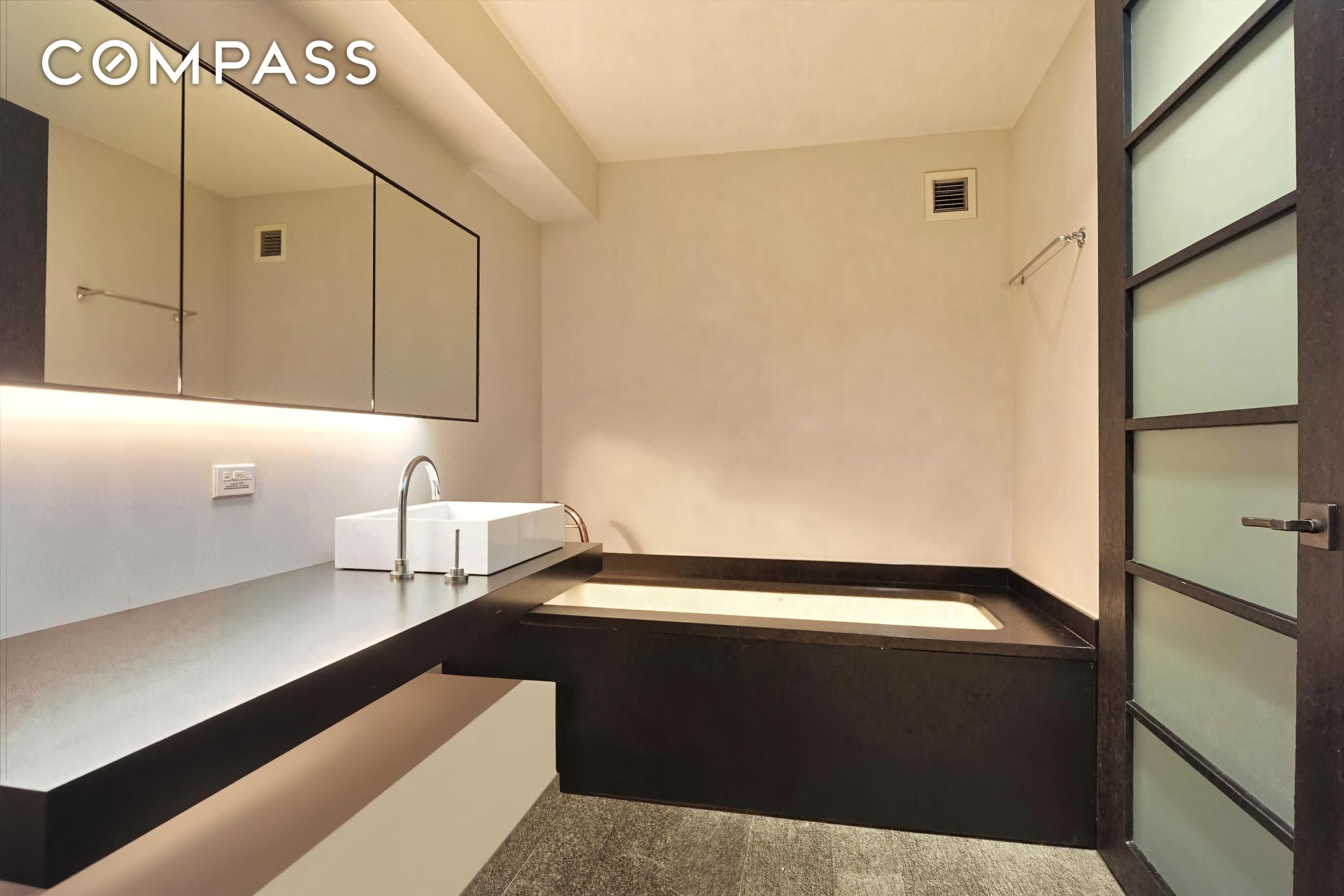 #4 photo, New York City, マンハッタン Financial District , NY 10005