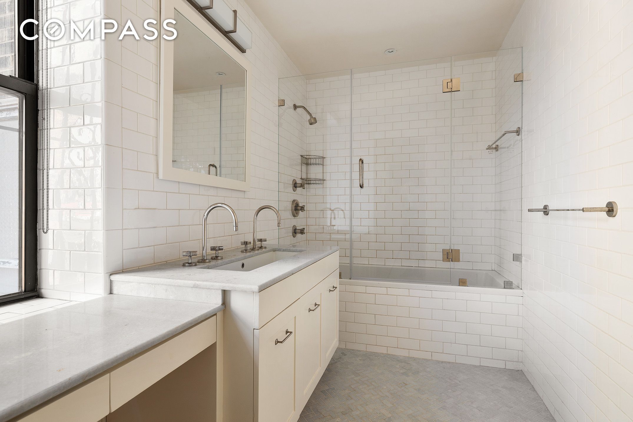 #8 photo, 18 W 70th Street, マンハッタン Upper West Side , NY 10023