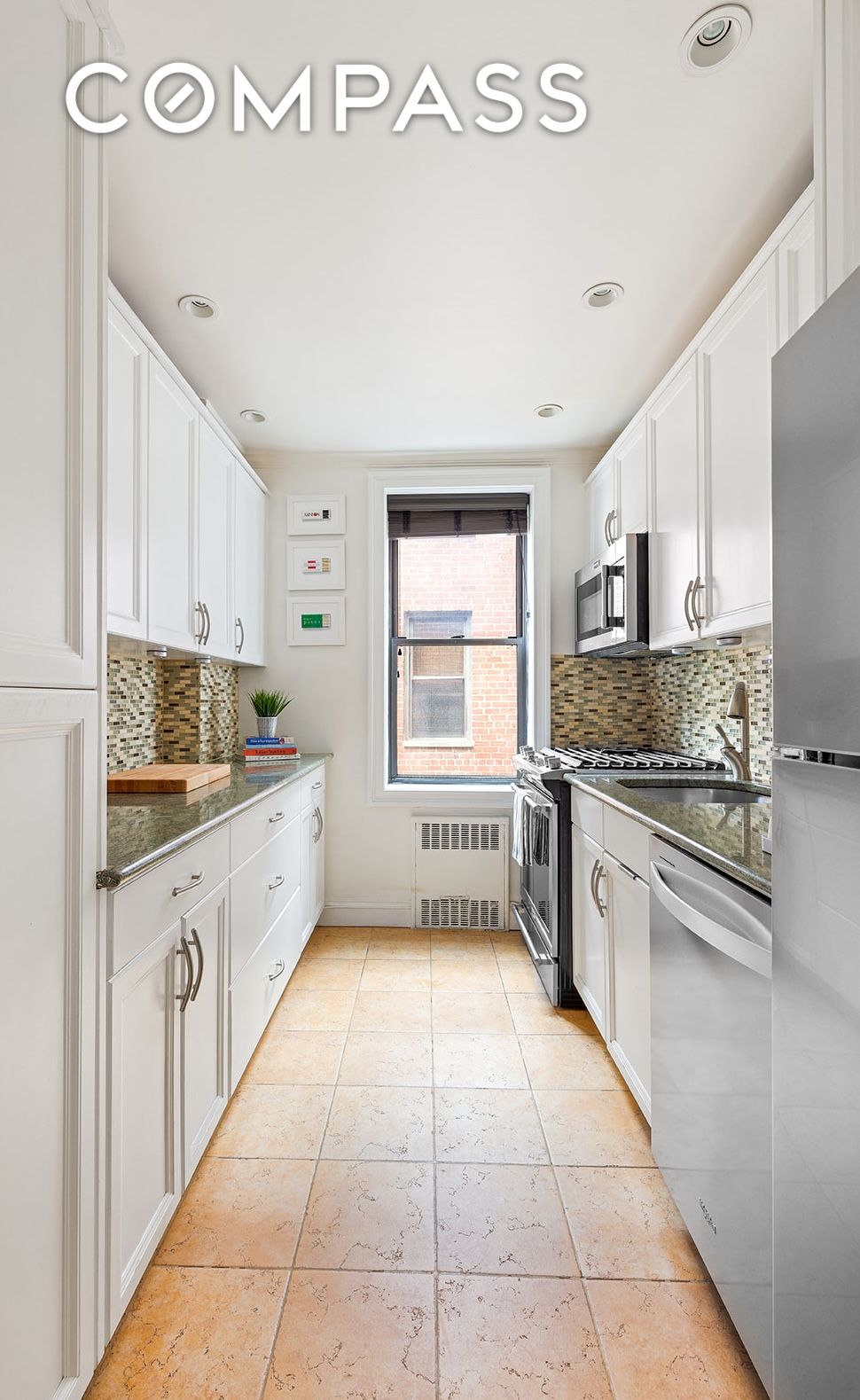 #5 photo, 30 E 9th Street, マンハッタン Greenwich Village , NY 10003