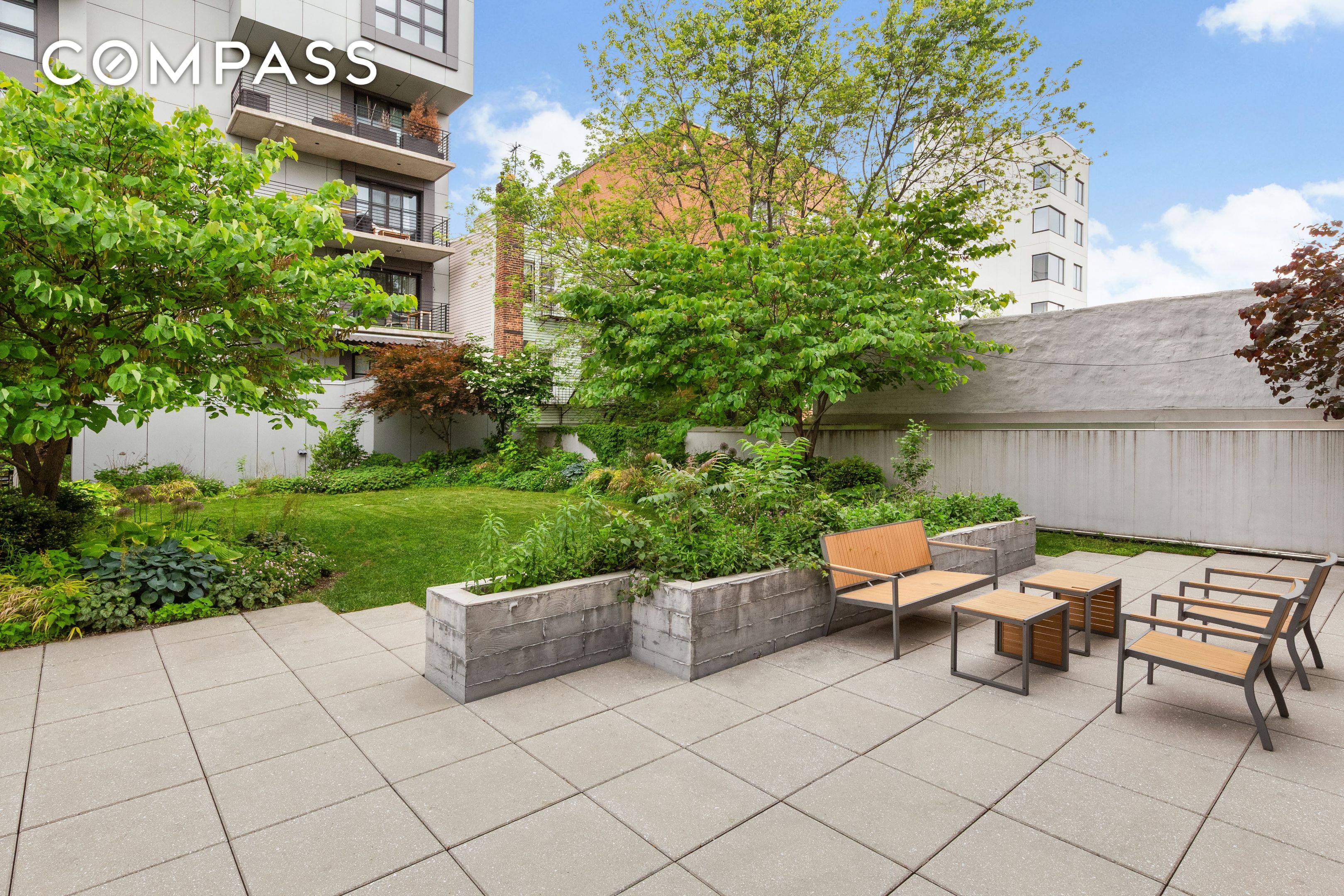 #10 photo, 868 Lorimer Street, Greenpoint , NY 11222