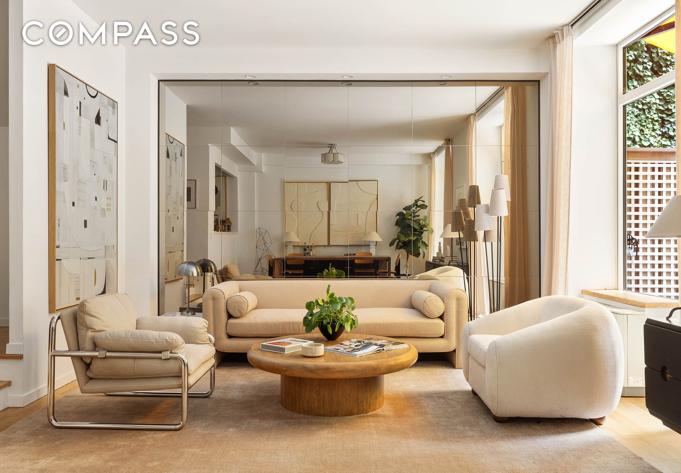 #1 photo, 311 E 11th Street, मैनहटन East Village , NY 10003