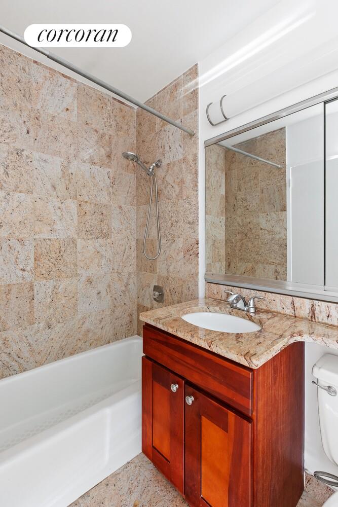 #6 photo, 347 W 57TH Street, マンハッタン Hells Kitchen , NY 10019