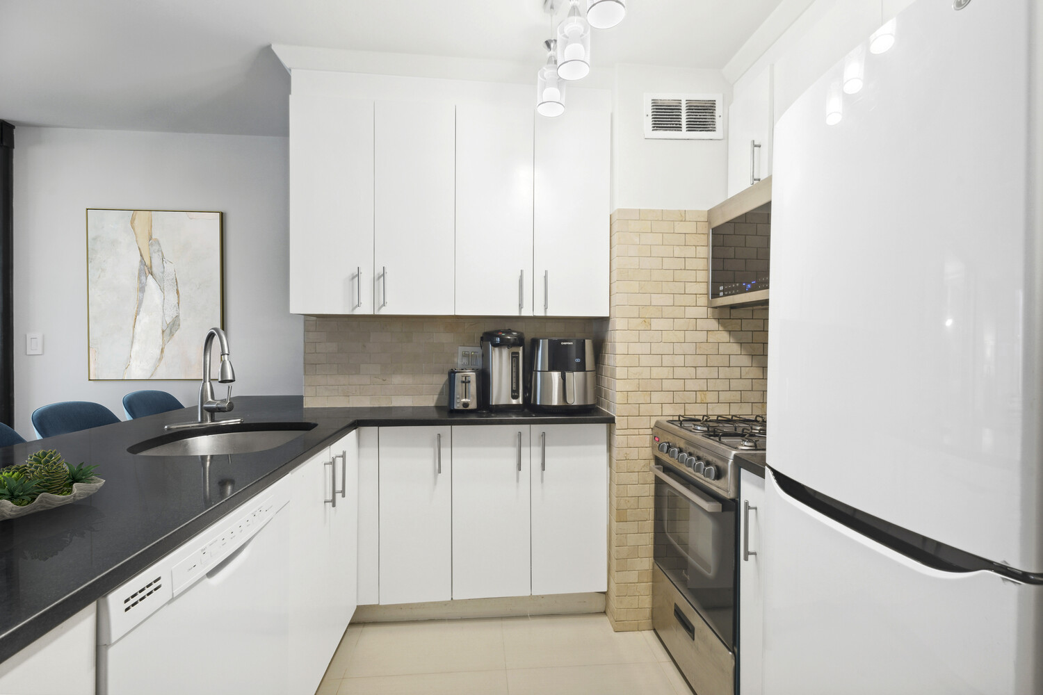 #5 photo, 322 W 57TH Street, マンハッタン Hells Kitchen , NY 10019