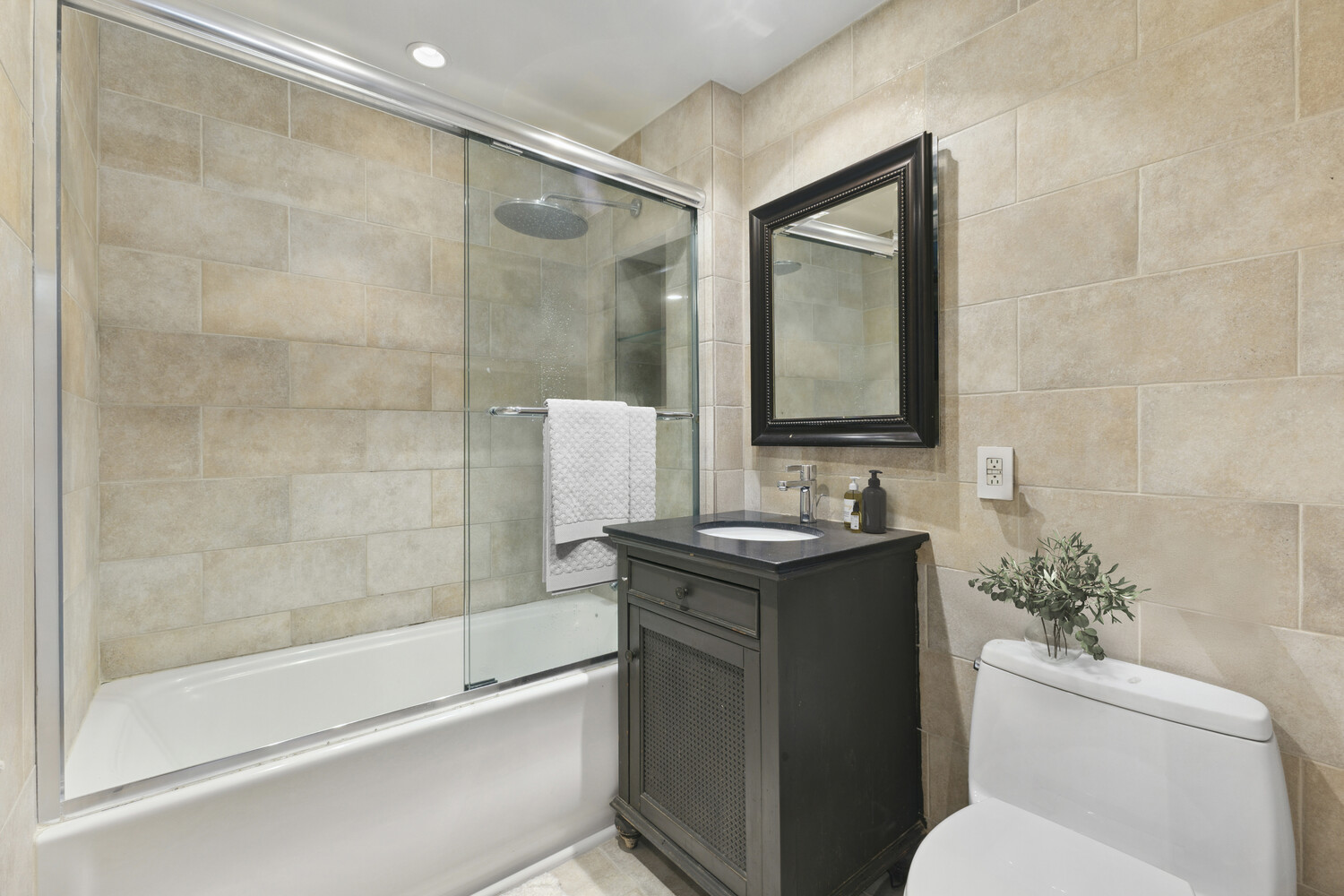 #8 photo, 322 W 57TH Street, マンハッタン Hells Kitchen , NY 10019