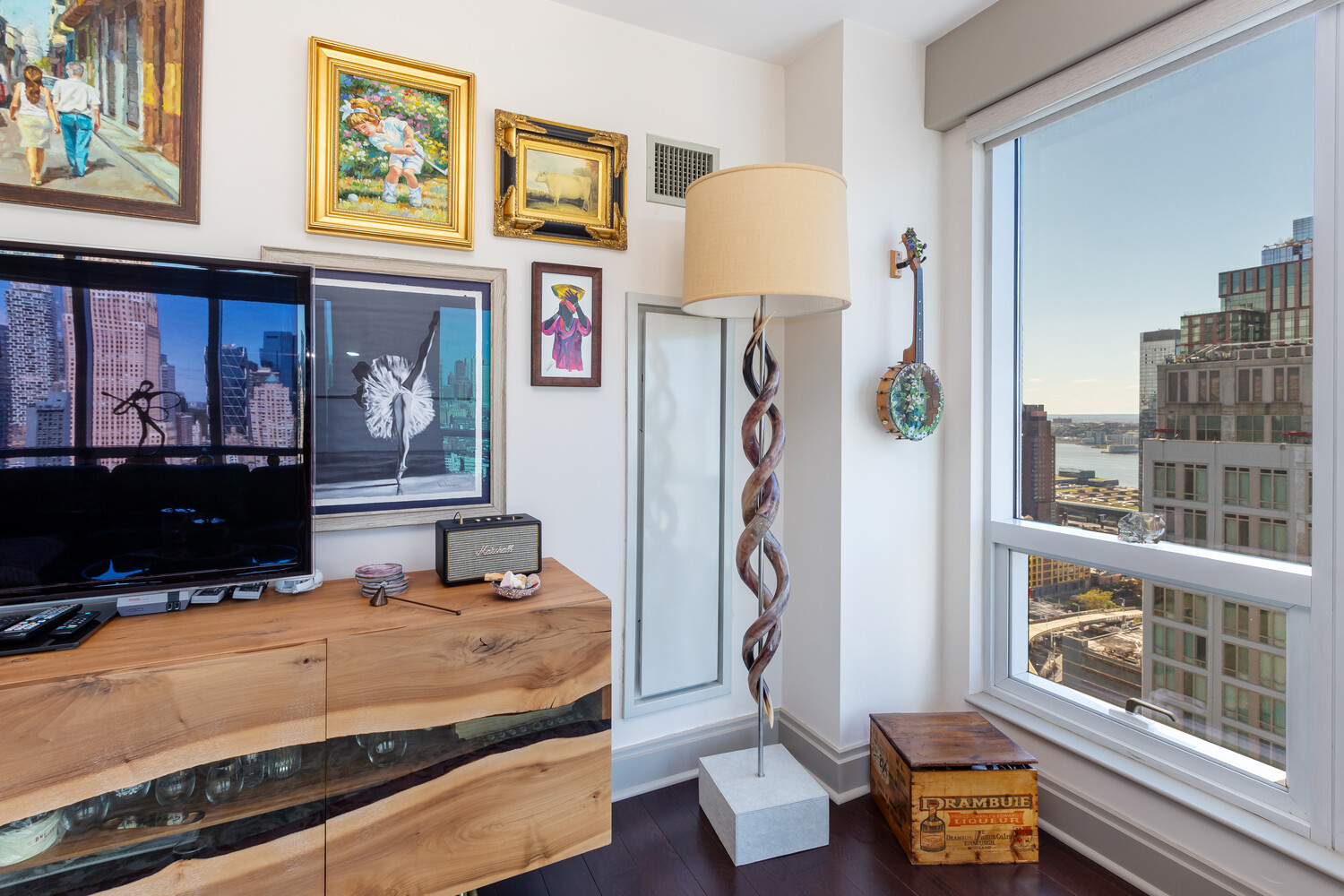 #4 photo, 350 W 42ND Street, マンハッタン Hells Kitchen , NY 10036