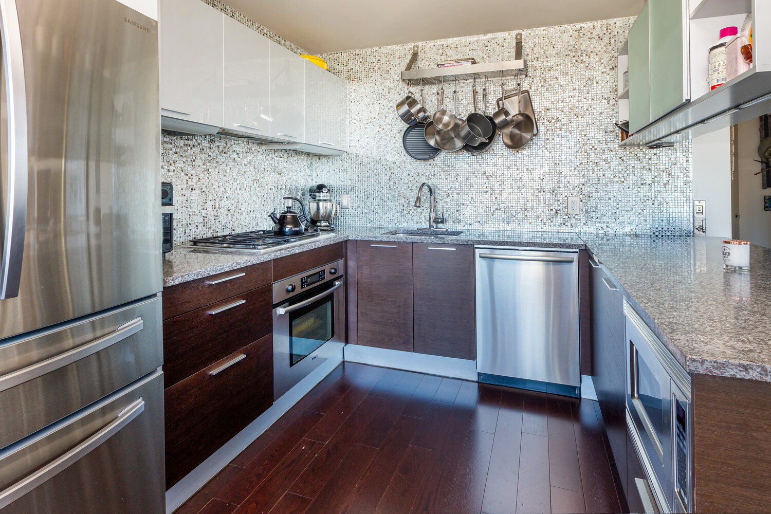 #7 photo, 350 W 42ND Street, マンハッタン Hells Kitchen , NY 10036