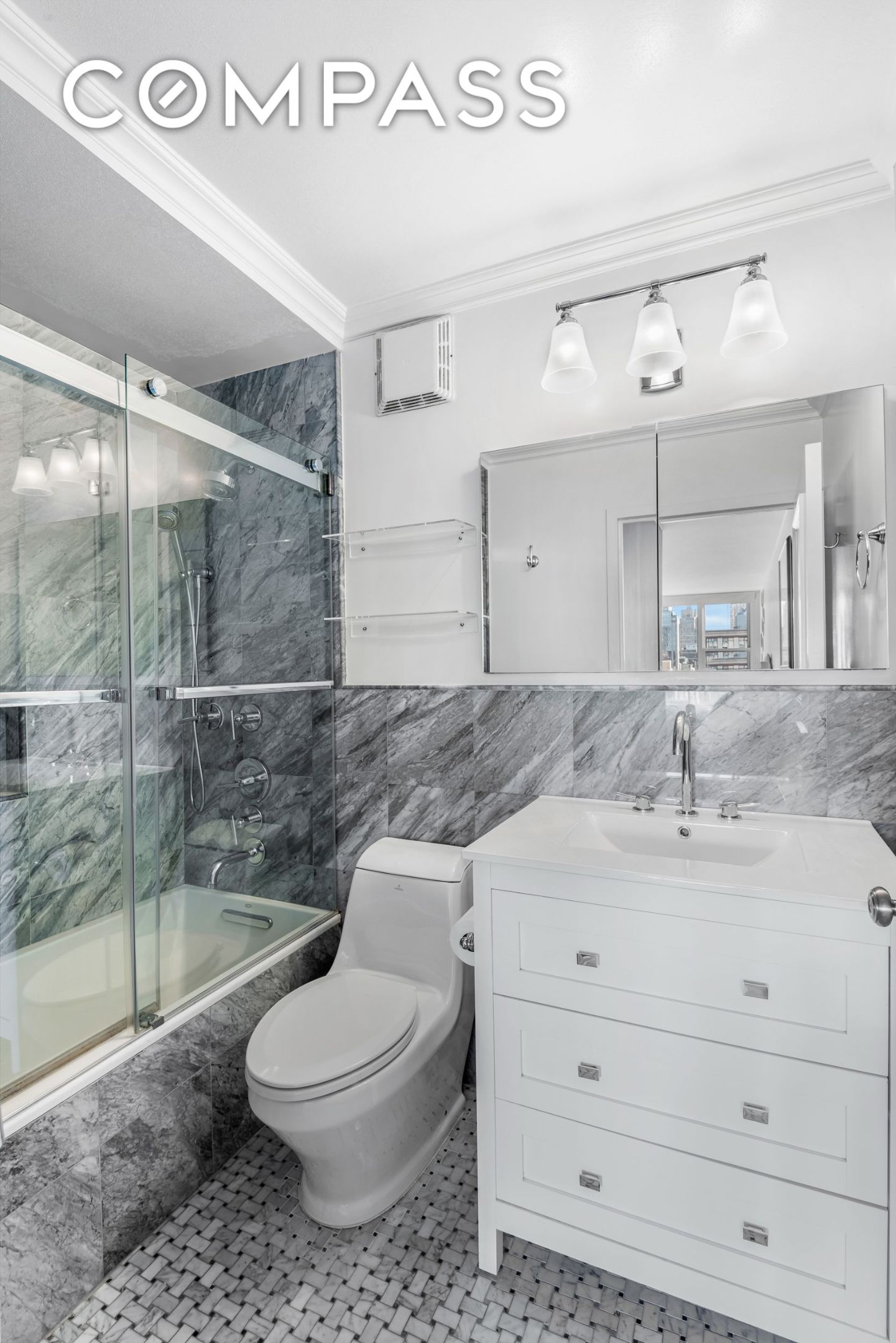 #12 photo, 137 E 36th Street, マンハッタン Murray Hill , NY 10016