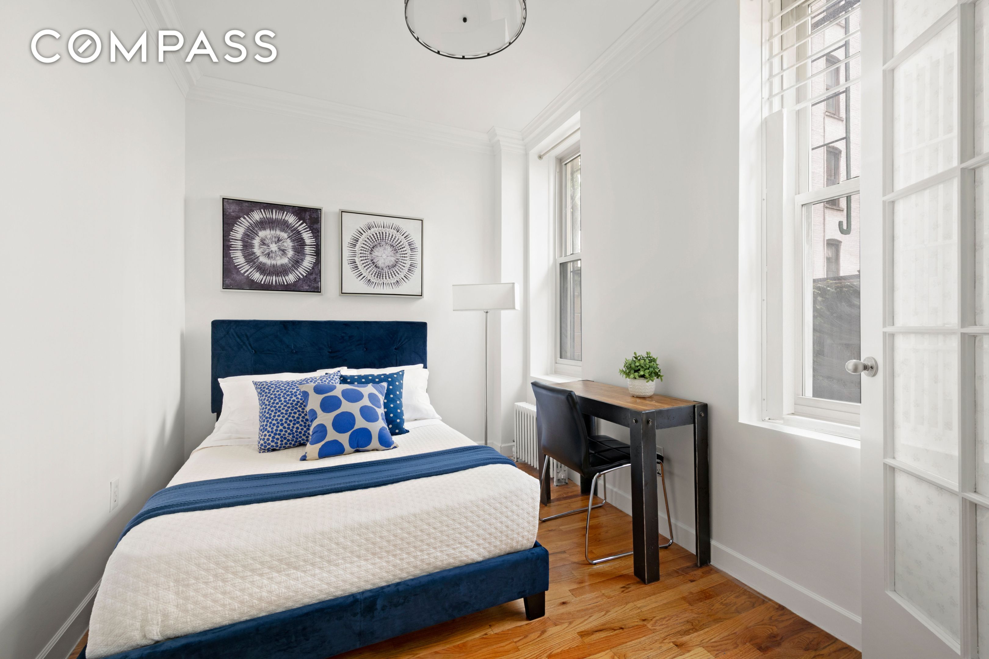 #7 photo, 323 W 43rd Street, マンハッタン Hell's Kitchen , NY 10036