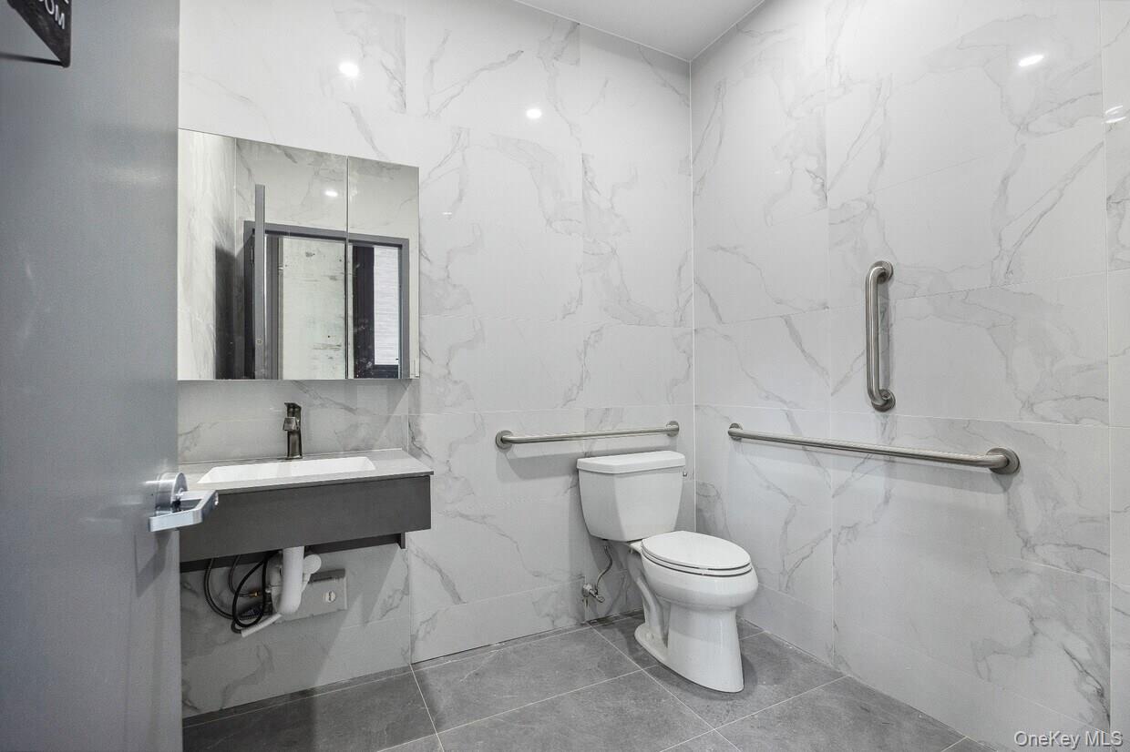 #11 photo, 36-21 Prince Street, クイーンズ区 Flushing , NY 11354