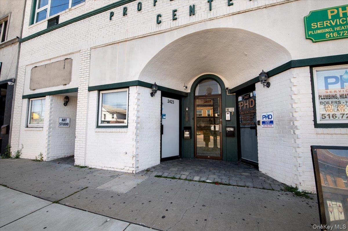 #1 photo, 2423 Grand Avenue, नासाउ काउंटी Baldwin , NY 11510