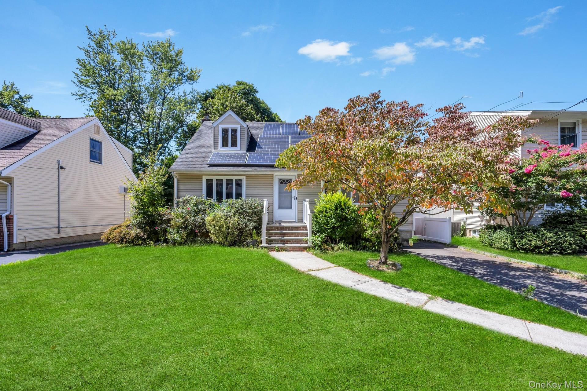 #1 photo, 11 Todd Court, सफ़ोक काउंटी Huntington Station , NY 11746