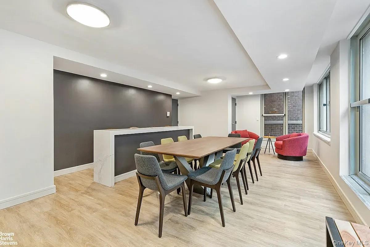 #11 photo, 333 E 45th Street, 曼哈頓 中城东区 New York (Manhattan) , NY 10017