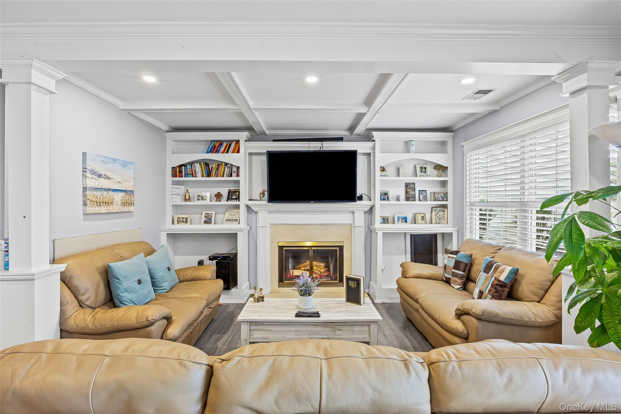 #9 photo, 6 Fox Path, サフォーク郡 Coram , NY 11727