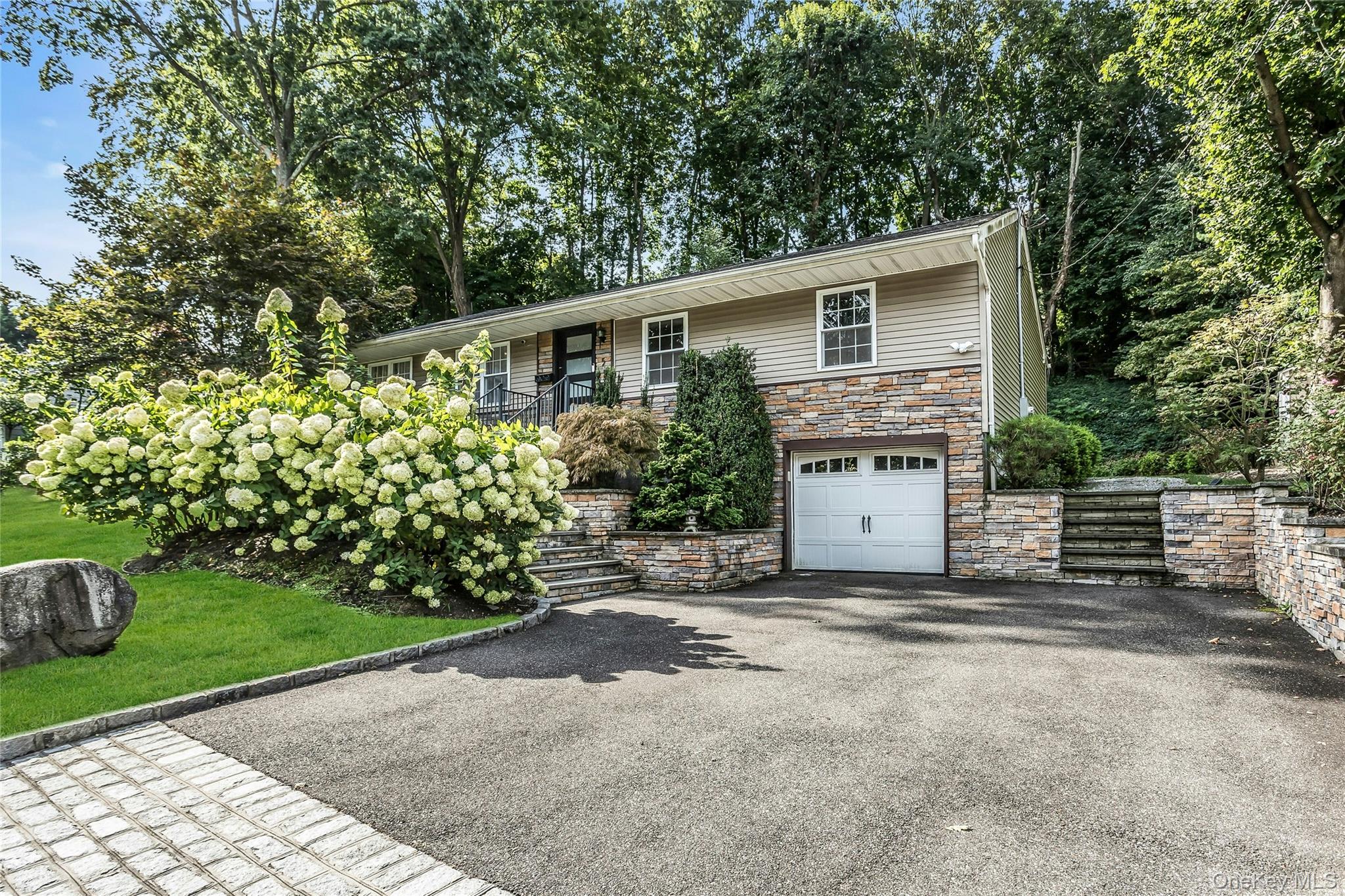 #1 photo, 5 Meadowfield Lane, ナッソー郡 Glen Cove , NY 11542