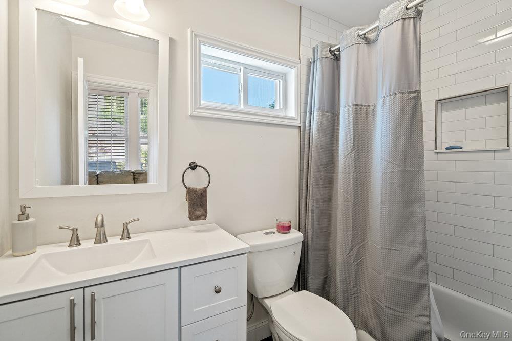 #11 photo, 41 Eatondale Avenue, سوفولك Blue Point , NY 11715