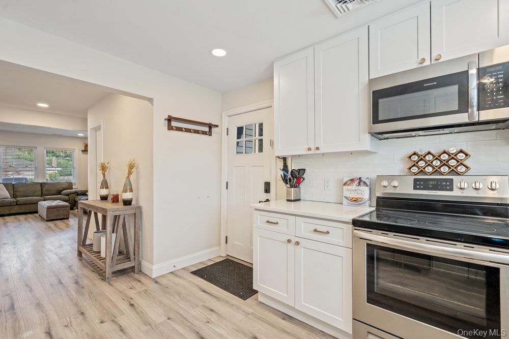 #14 photo, 41 Eatondale Avenue, سوفولك Blue Point , NY 11715