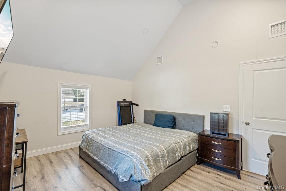 #17 photo, 41 Eatondale Avenue, سوفولك Blue Point , NY 11715