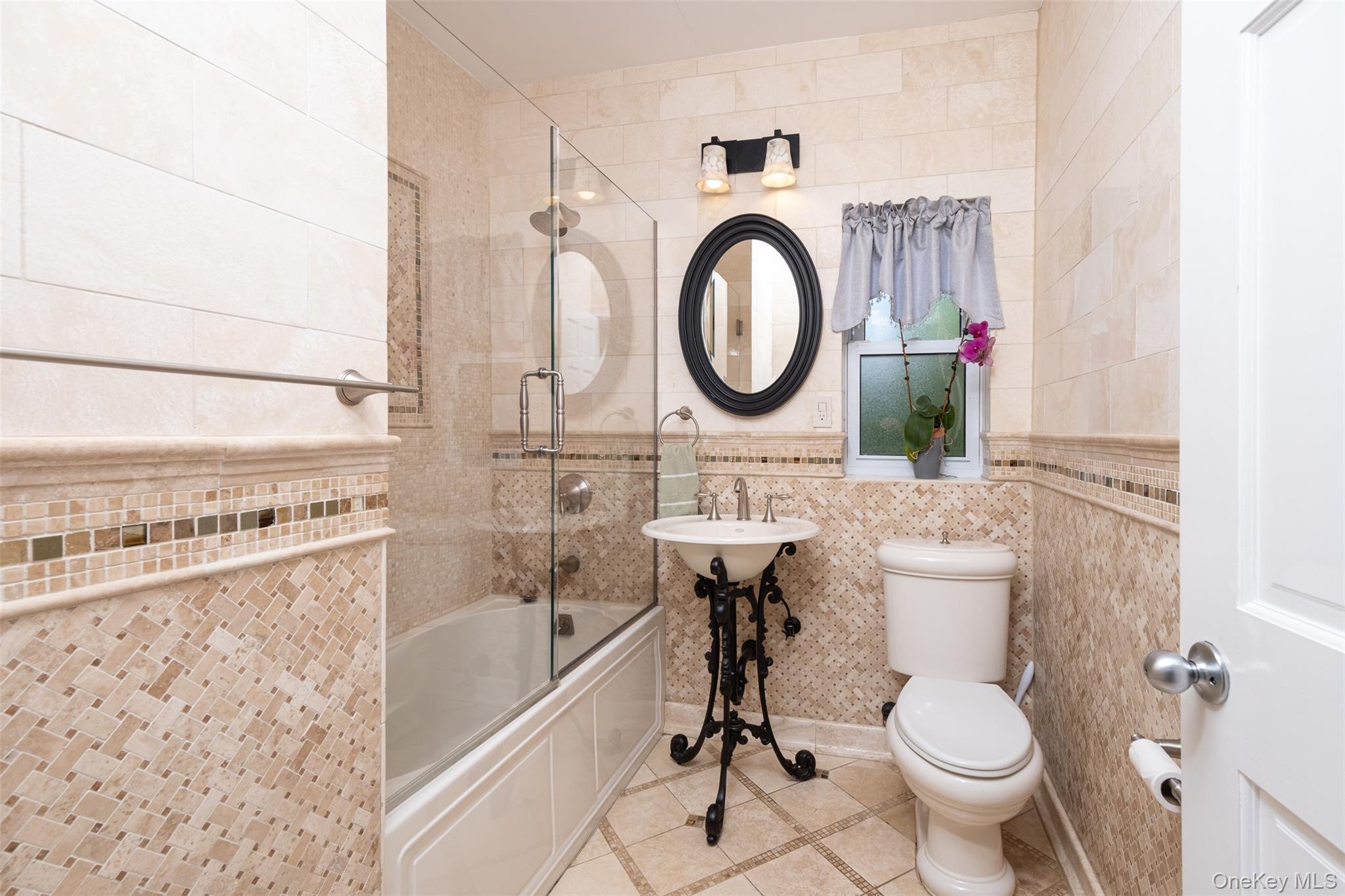 #15 photo, 982 Split  Rock Road, Pelham , NY 10803