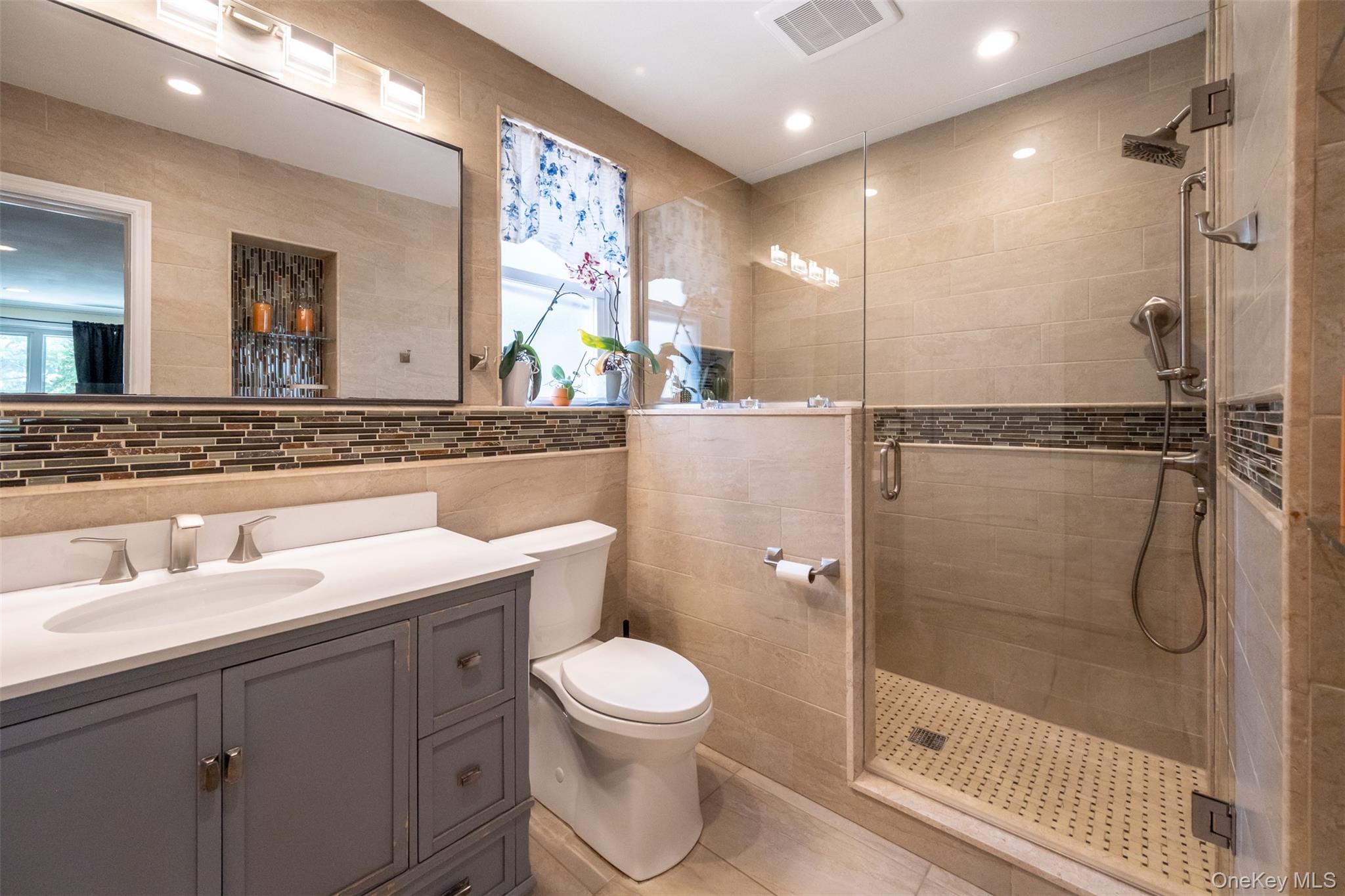 #17 photo, 982 Split  Rock Road, Pelham , NY 10803