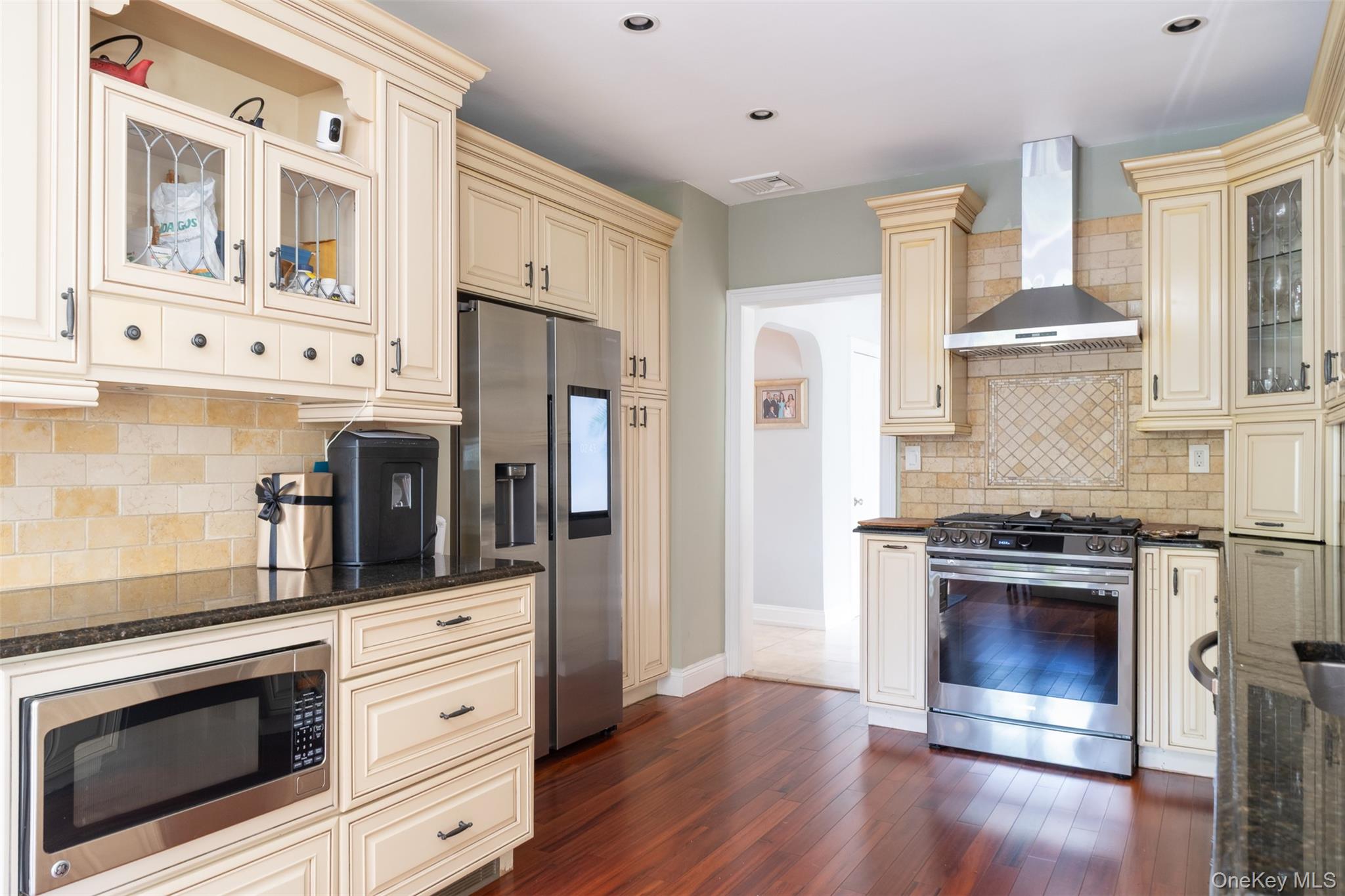 #6 photo, 982 Split  Rock Road, Pelham , NY 10803