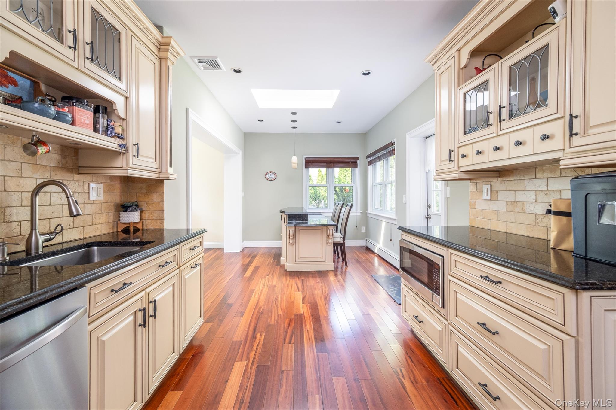 #7 photo, 982 Split  Rock Road, Pelham , NY 10803