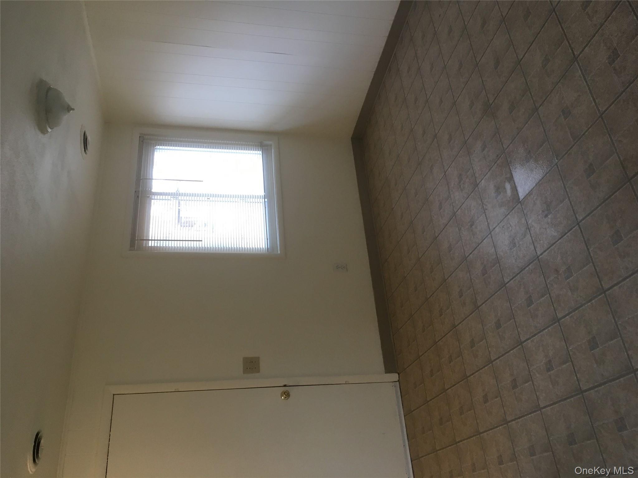 #7 photo, 11 Howard Street, Poughkeepsie , NY 12601