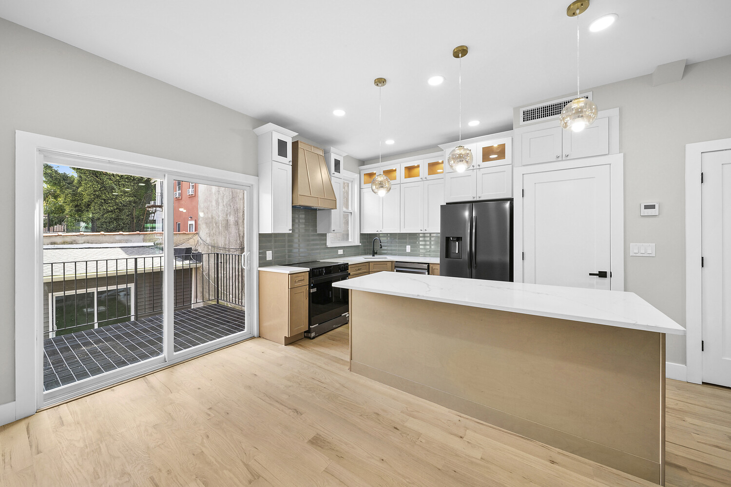 #8 photo, 27 MONACO Place, ブルックリン区 Ocean Hill , NY 11233