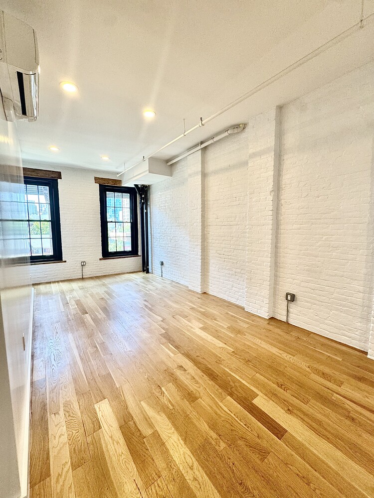 #1 photo, 47 S 5TH Street, ब्रुकलीन Williamsburg,South , NY 11249