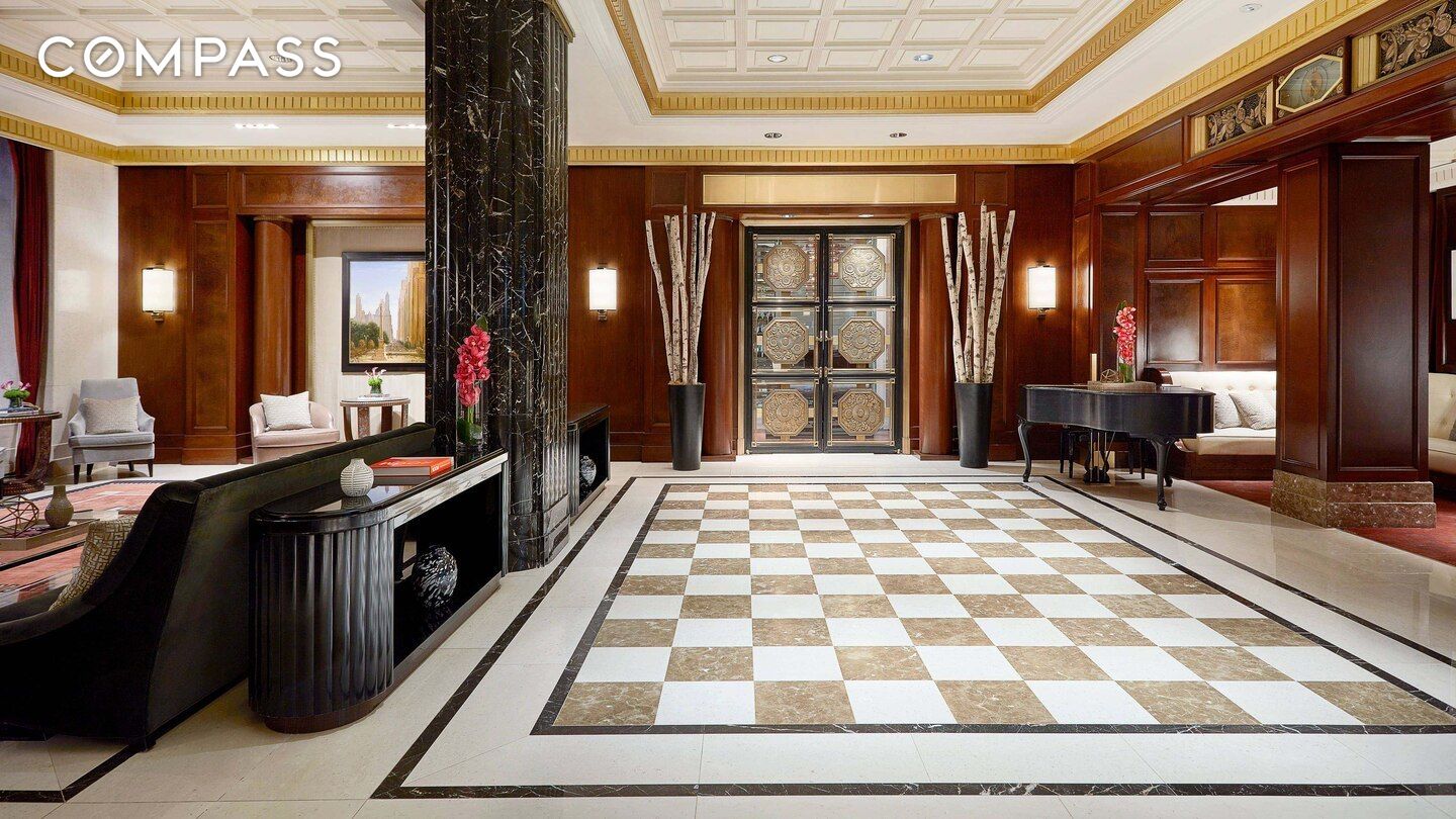 #8 photo, 160 Central Park S, マンハッタン Central Park South , NY 10019