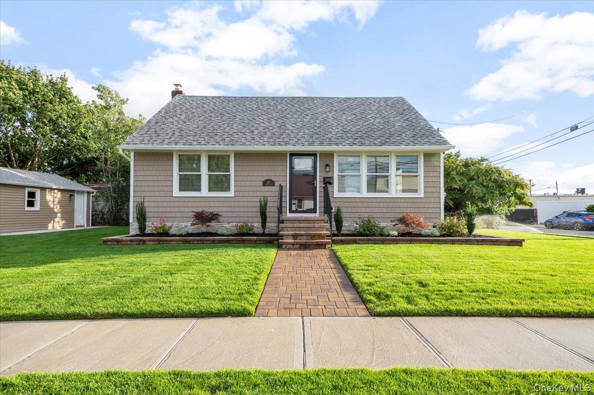 #1 photo, 168 Martens Avenue, ناسو Valley Stream , NY 11580