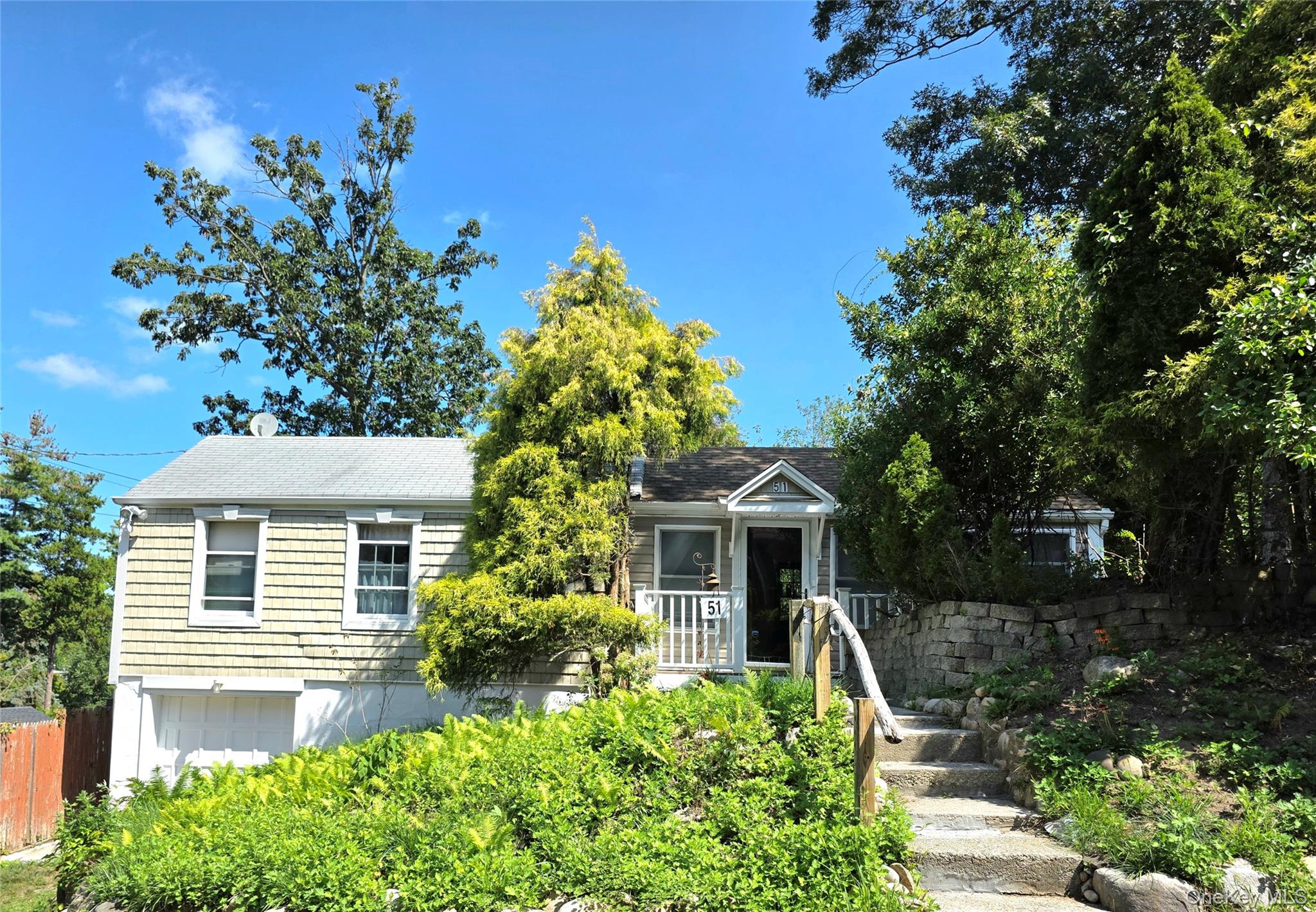 #1 photo, 51 Aloma Road, サフォーク郡 Rocky Point , NY 11778