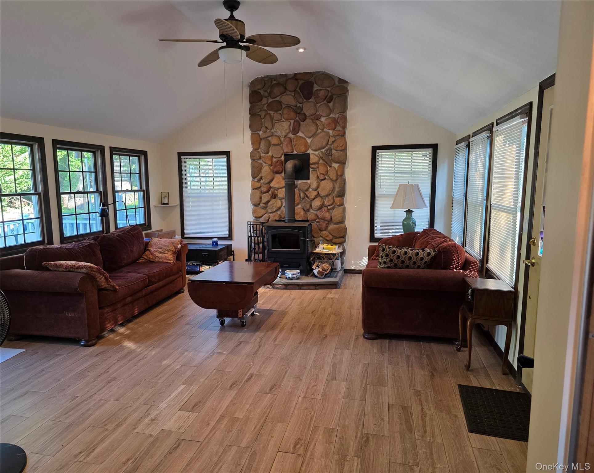 #4 photo, 51 Aloma Road, サフォーク郡 Rocky Point , NY 11778