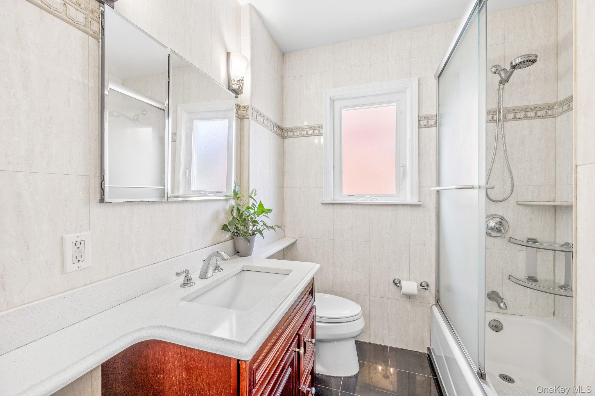 #14 photo, 18 Rose Lane, ナッソー郡 New Hyde Park , NY 11040