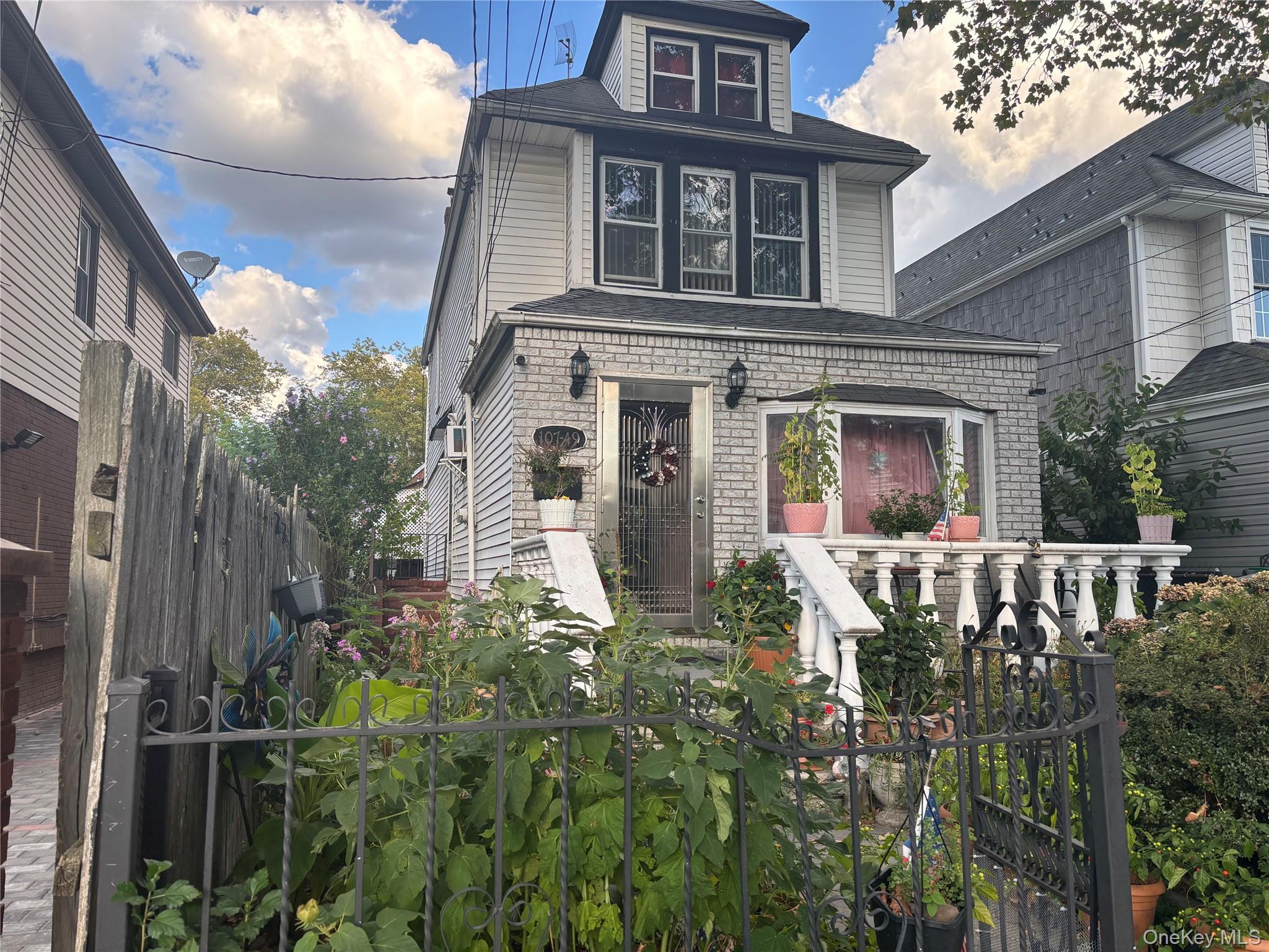 #2 photo, 10749 131st Street, クイーンズ区 Richmond Hill , NY 11419