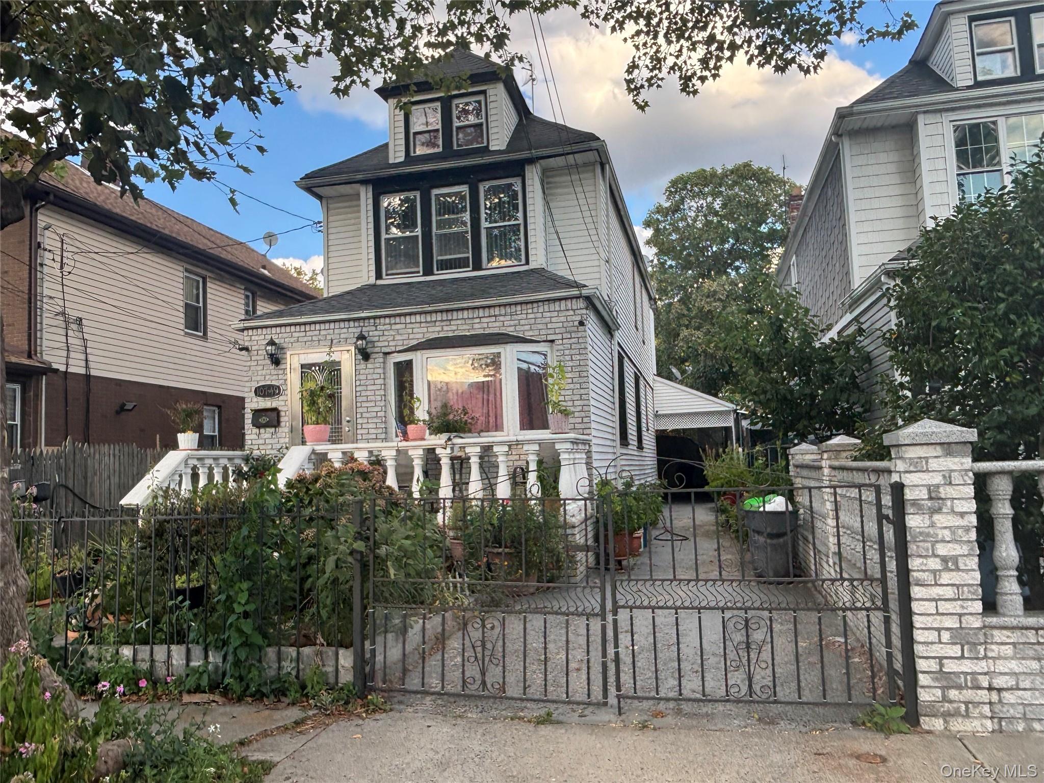 #3 photo, 10749 131st Street, クイーンズ区 Richmond Hill , NY 11419