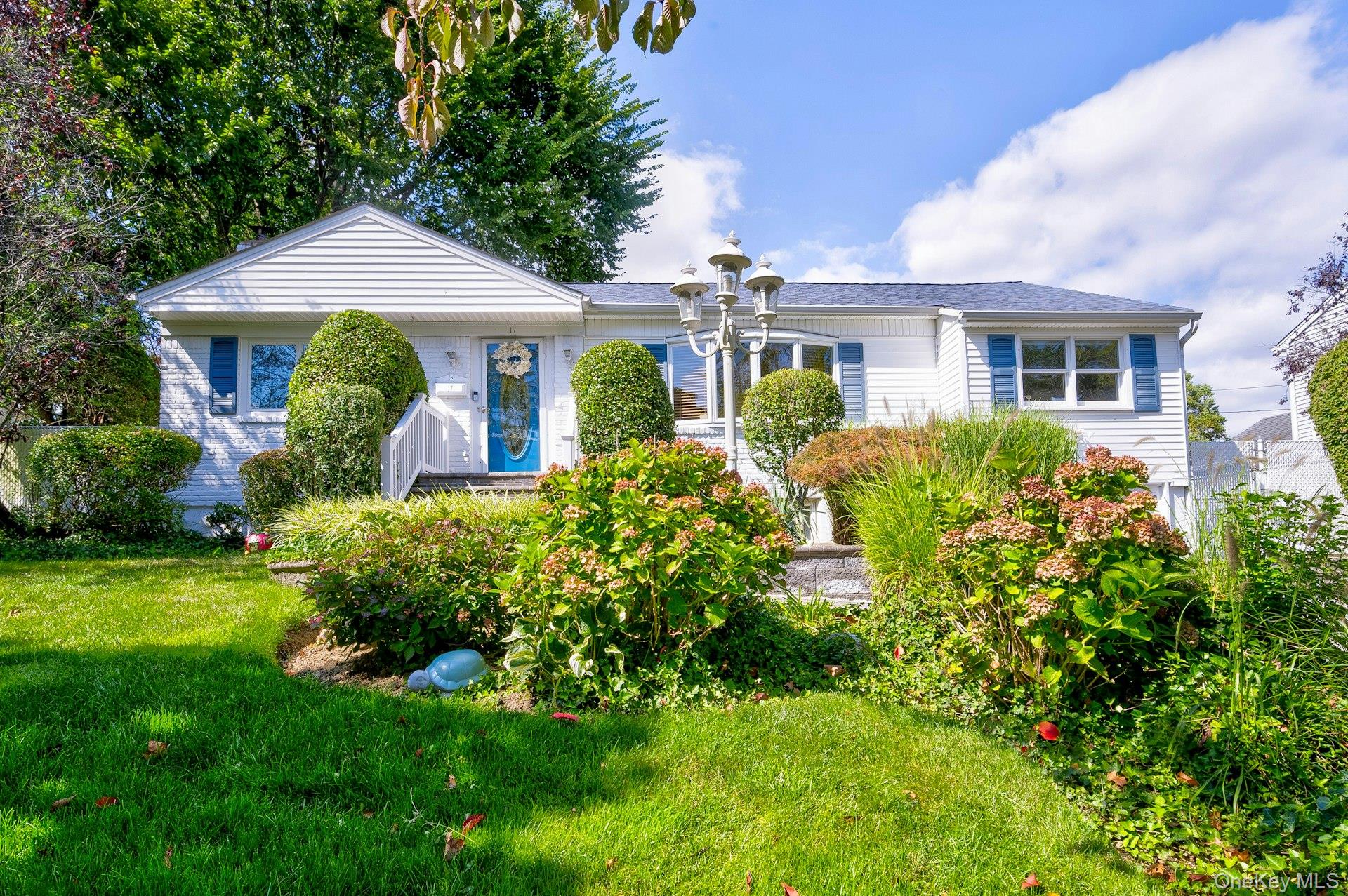 #2 photo, 17 Hill Road, ナッソー郡 Farmingdale , NY 11735