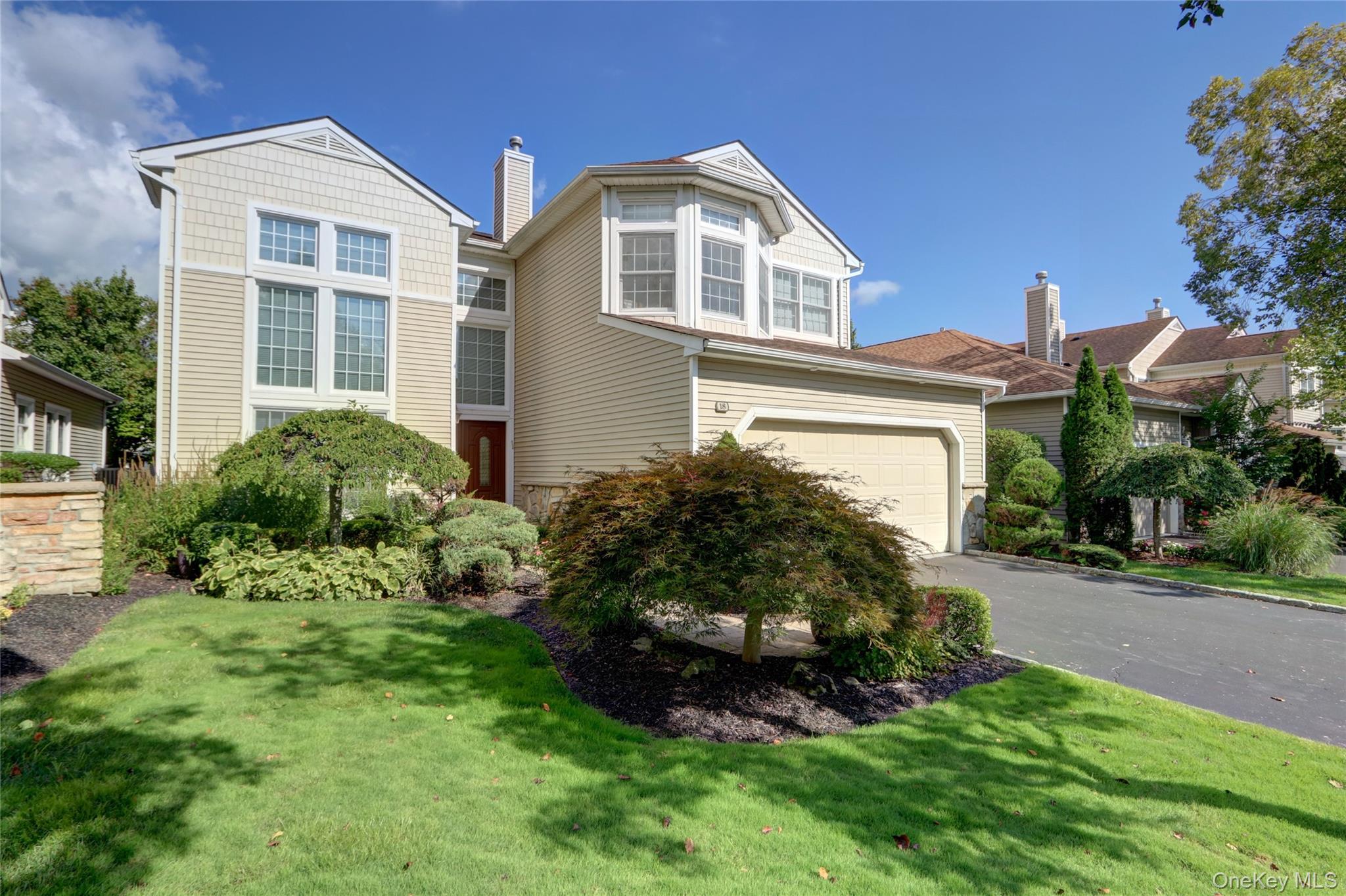 #2 photo, 18 Hamlet Drive, ナッソー郡 Plainview , NY 11803