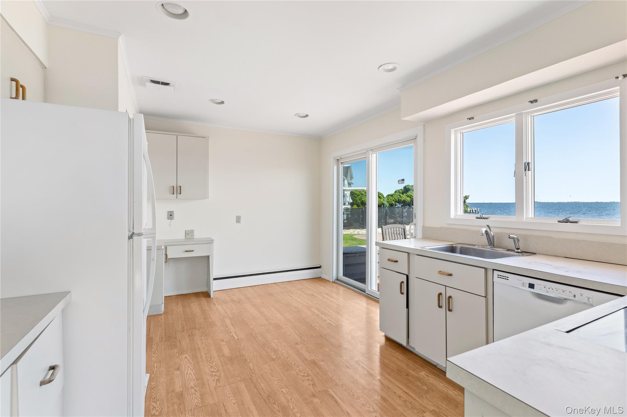 #14 photo, 167 Secatogue Lane, サフォーク郡 West Islip , NY 11795