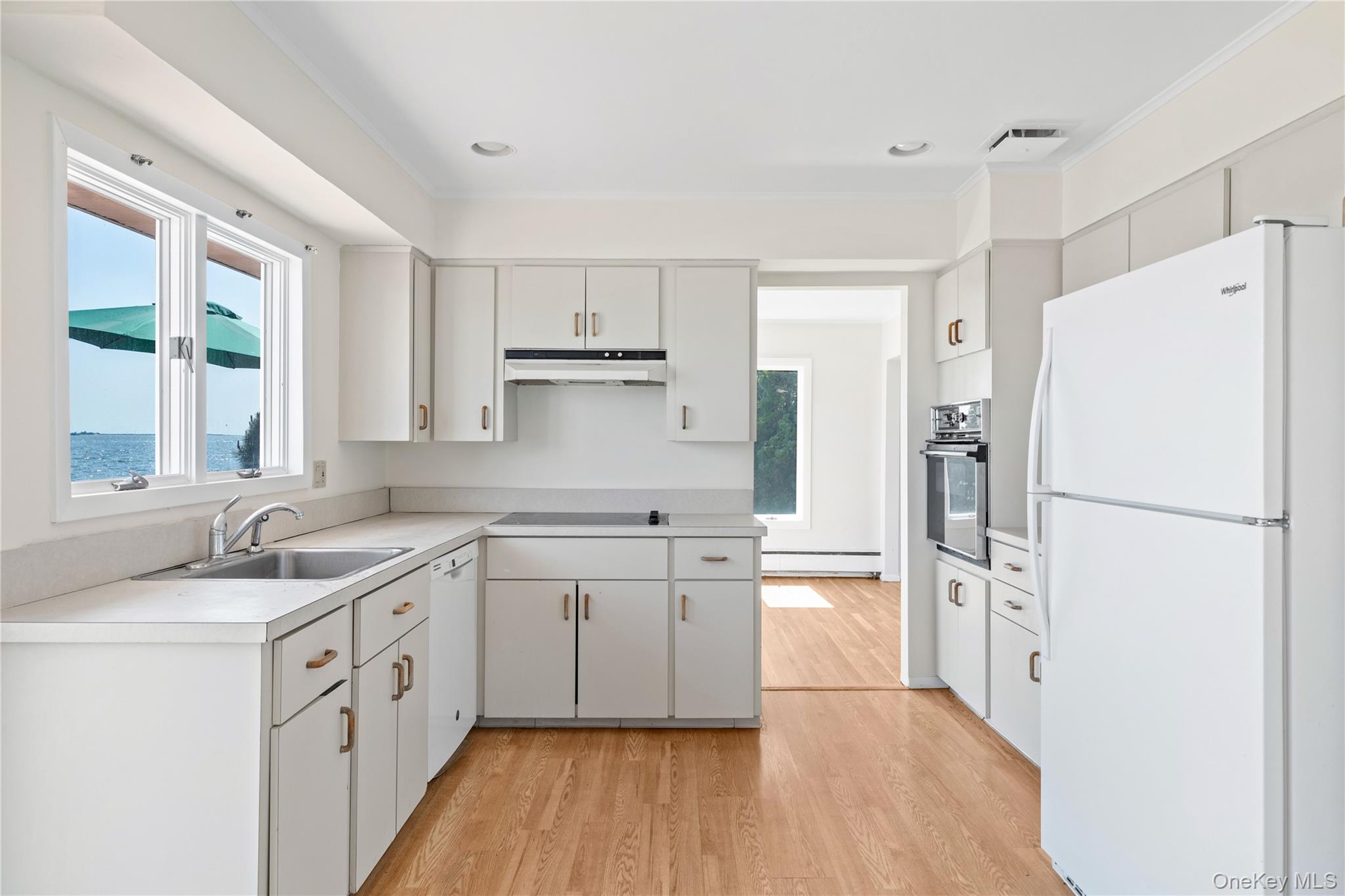 #15 photo, 167 Secatogue Lane, サフォーク郡 West Islip , NY 11795