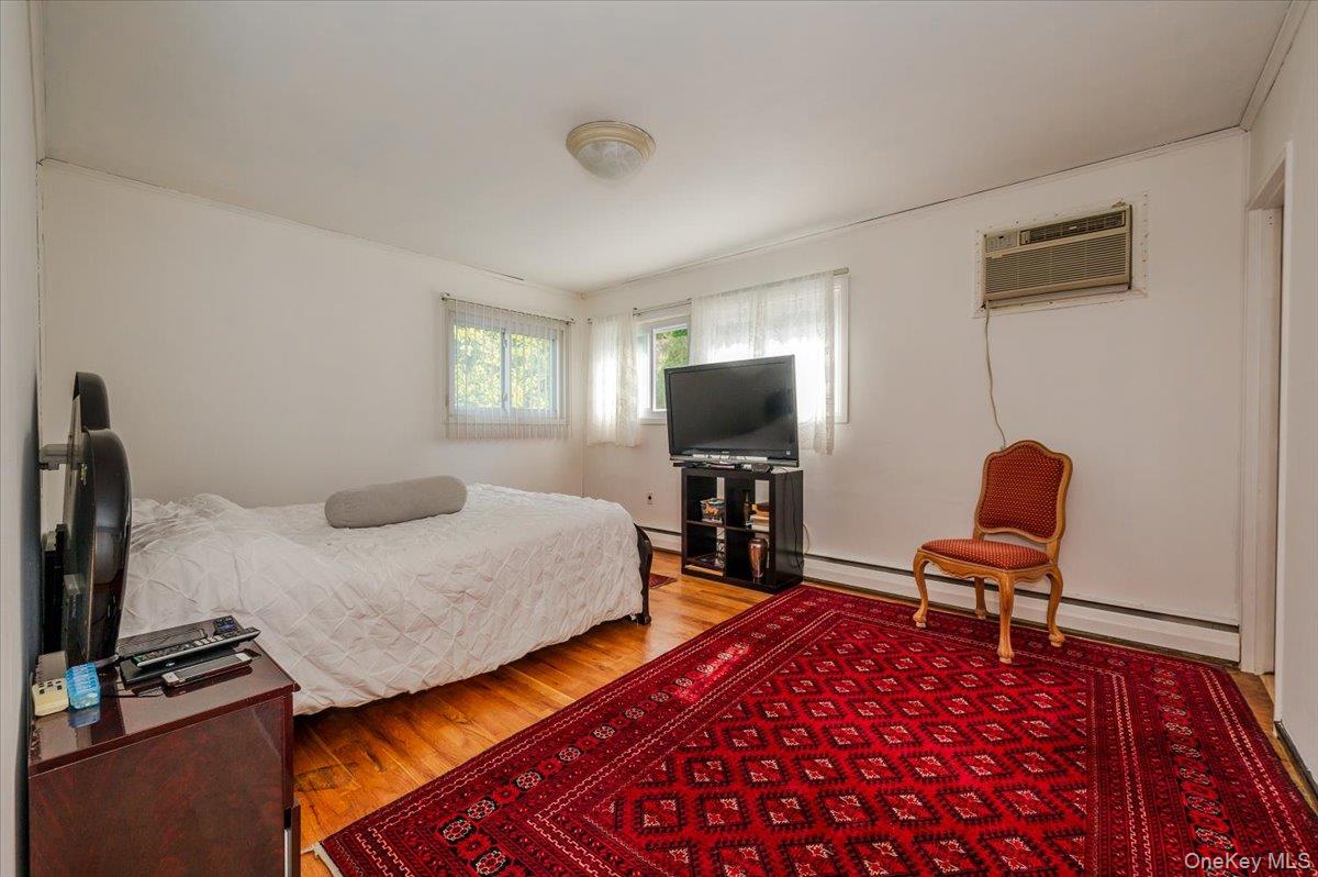 #11 photo, 79 E Deer Park Road, 东长岛 Dix小山 Dix Hills , NY 11746