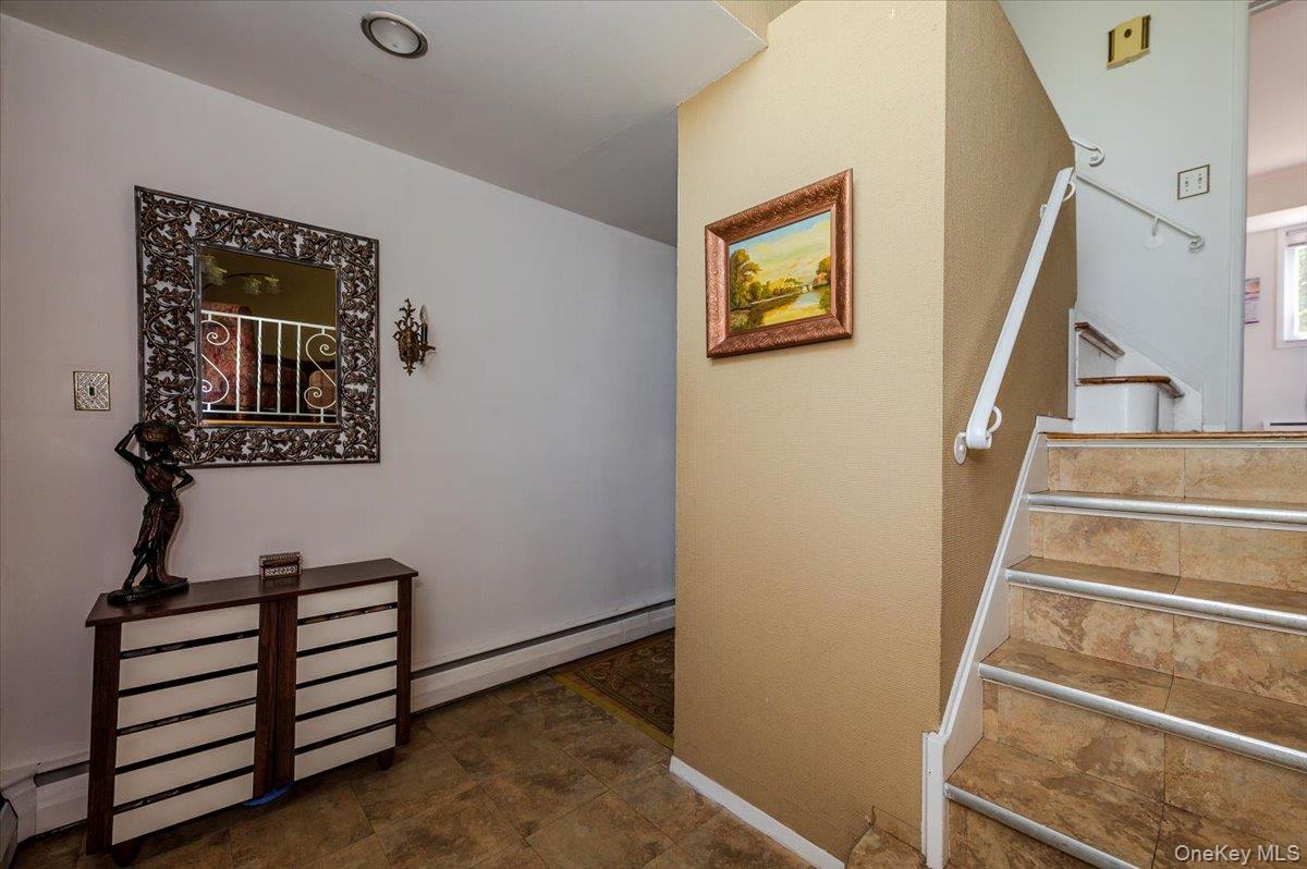 #2 photo, 79 E Deer Park Road, 东长岛 Dix小山 Dix Hills , NY 11746